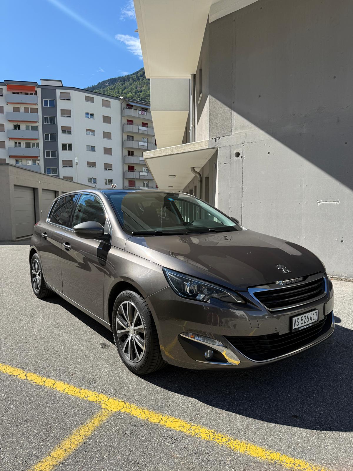 PEUGEOT 1.2 PureTech 130 Allure S/S-image-0