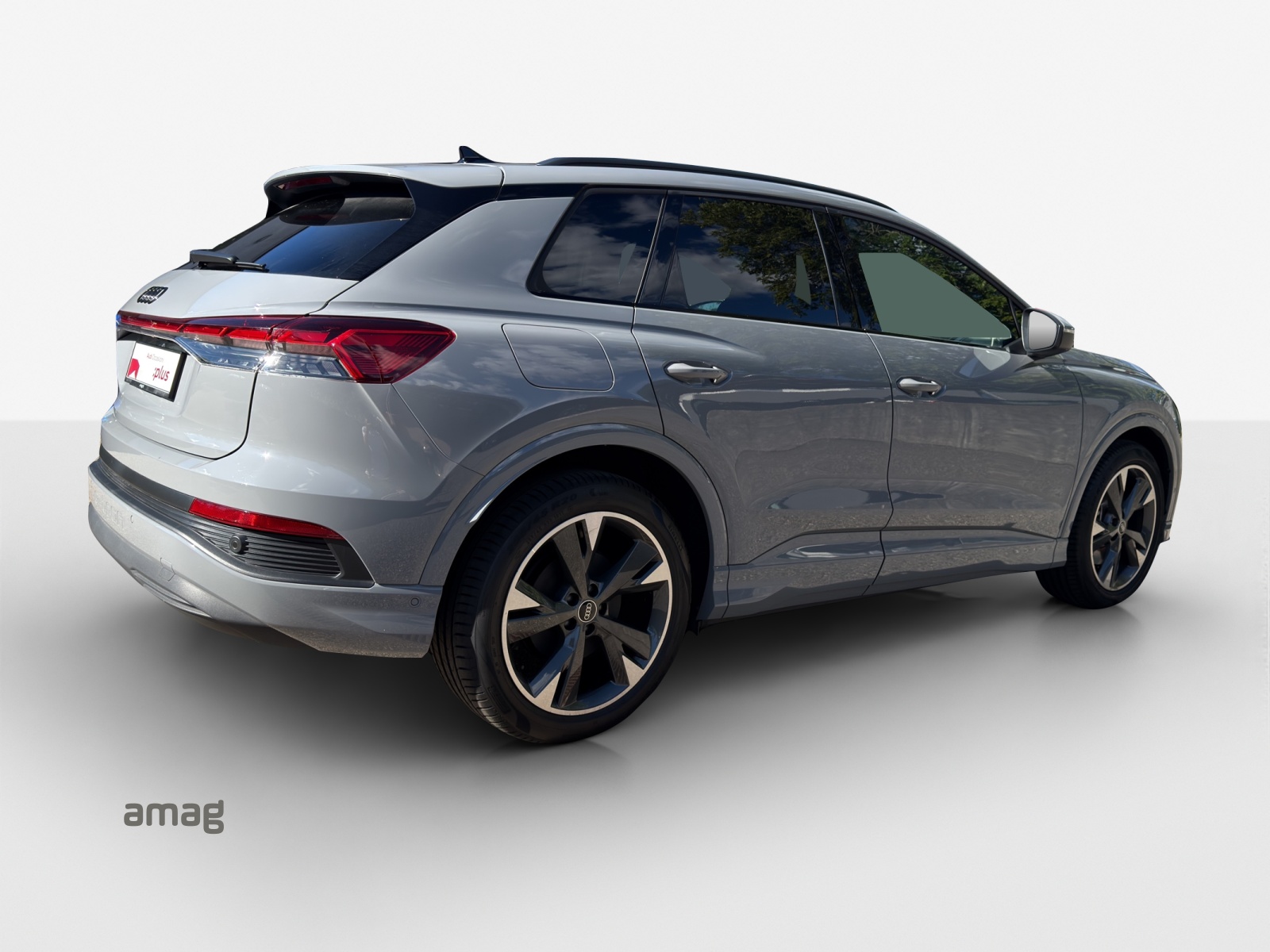 AUDI Q4 e-tron 45 Attraction-image-4