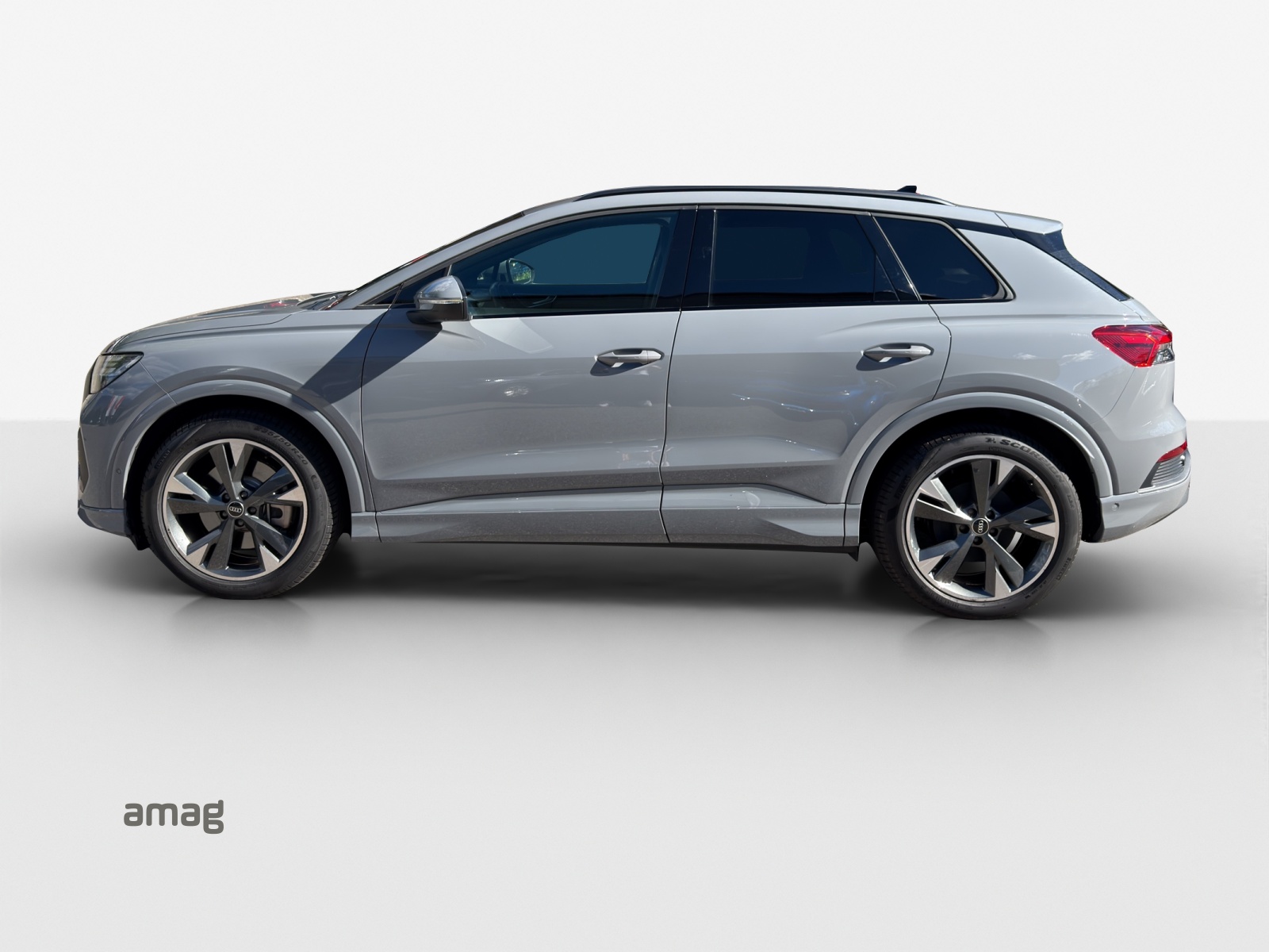 AUDI Q4 e-tron 45 Attraction-image-1