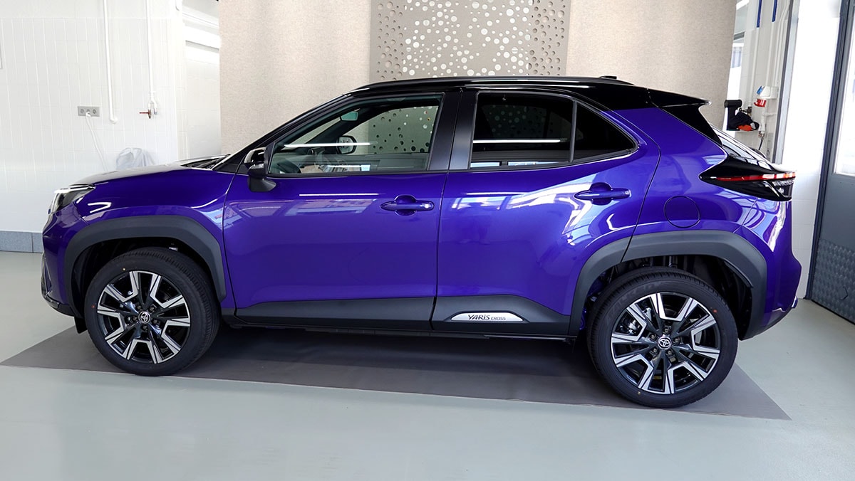 TOYOTA Yaris Cross 1.5 Premium 2WD e-CVT-image-1