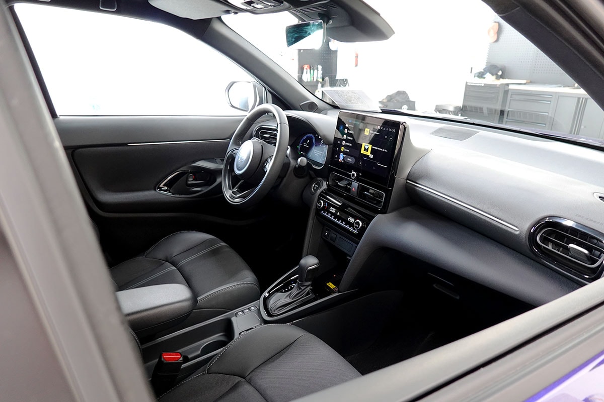 TOYOTA Yaris Cross 1.5 Premium 2WD e-CVT-image-5