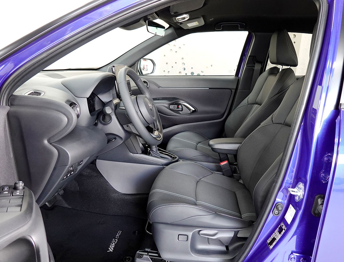 TOYOTA Yaris Cross 1.5 Premium 2WD e-CVT-image-6