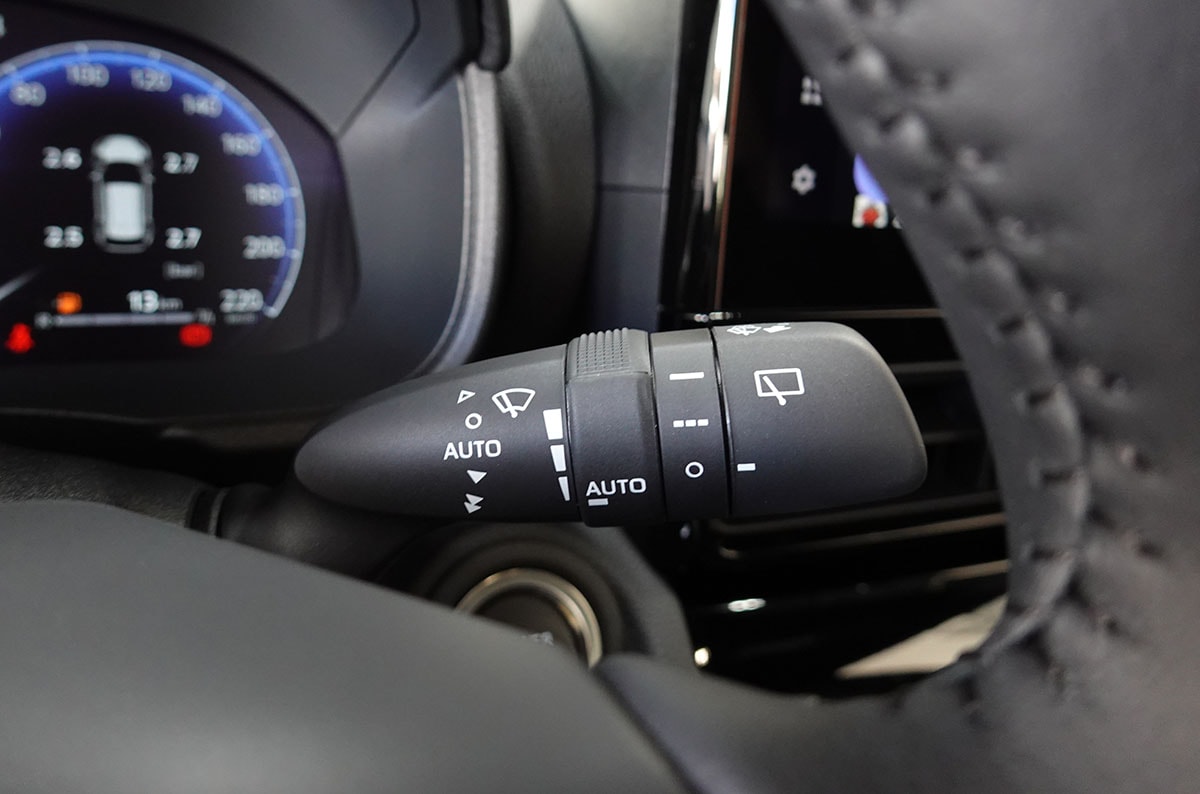 TOYOTA Yaris Cross 1.5 Premium 2WD e-CVT-image-15