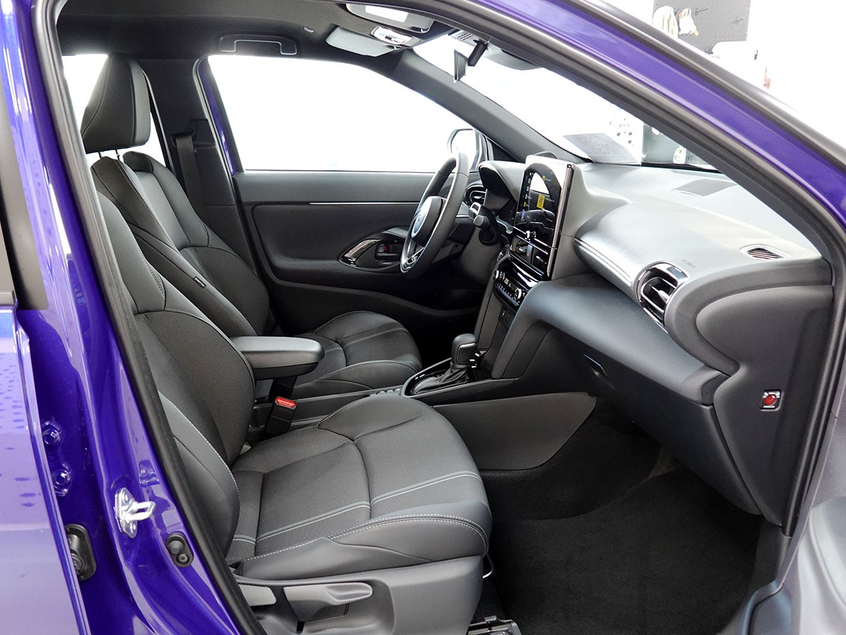 TOYOTA Yaris Cross 1.5 Premium 2WD e-CVT-image-4