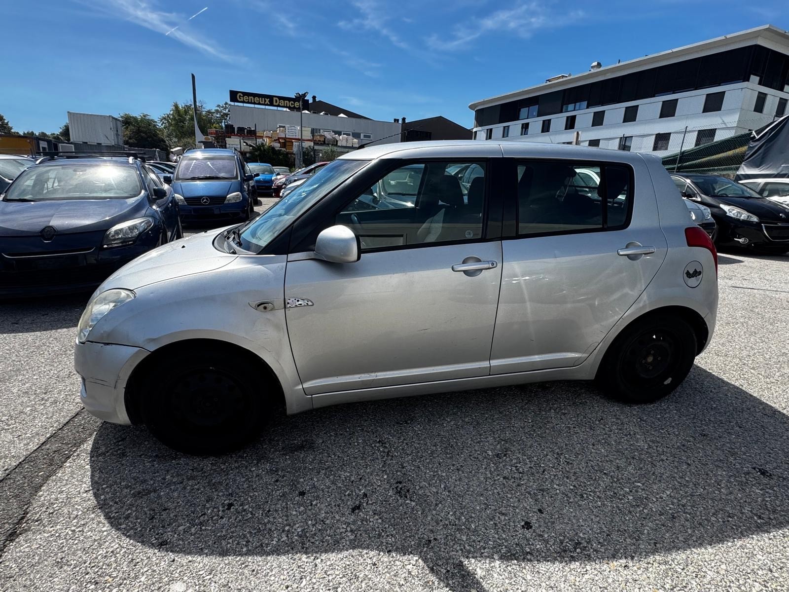 SUZUKI Swift 1.3i 16V GL-image-7