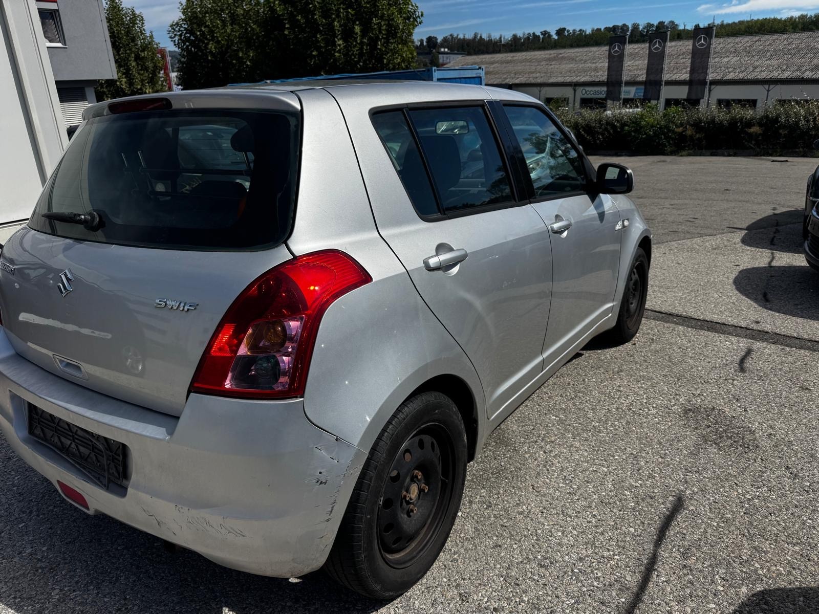 SUZUKI Swift 1.3i 16V GL-image-3