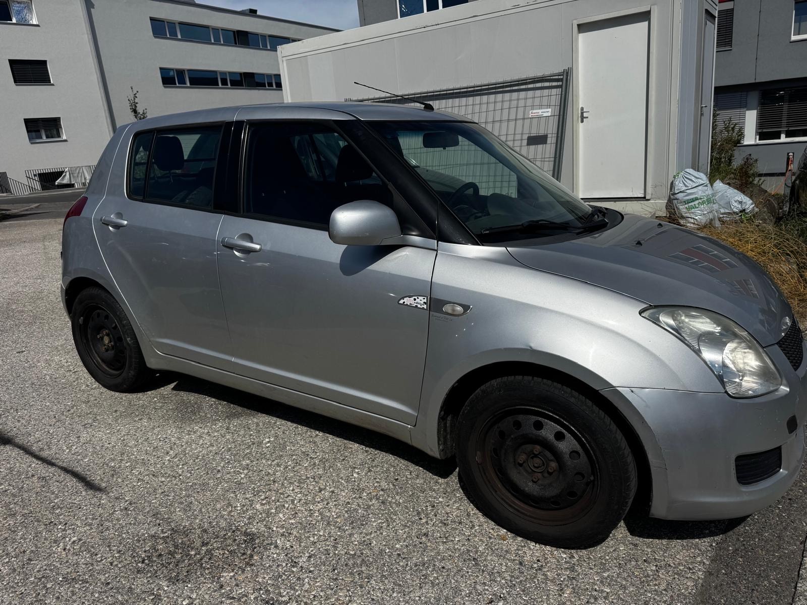 SUZUKI Swift 1.3i 16V GL-image-5