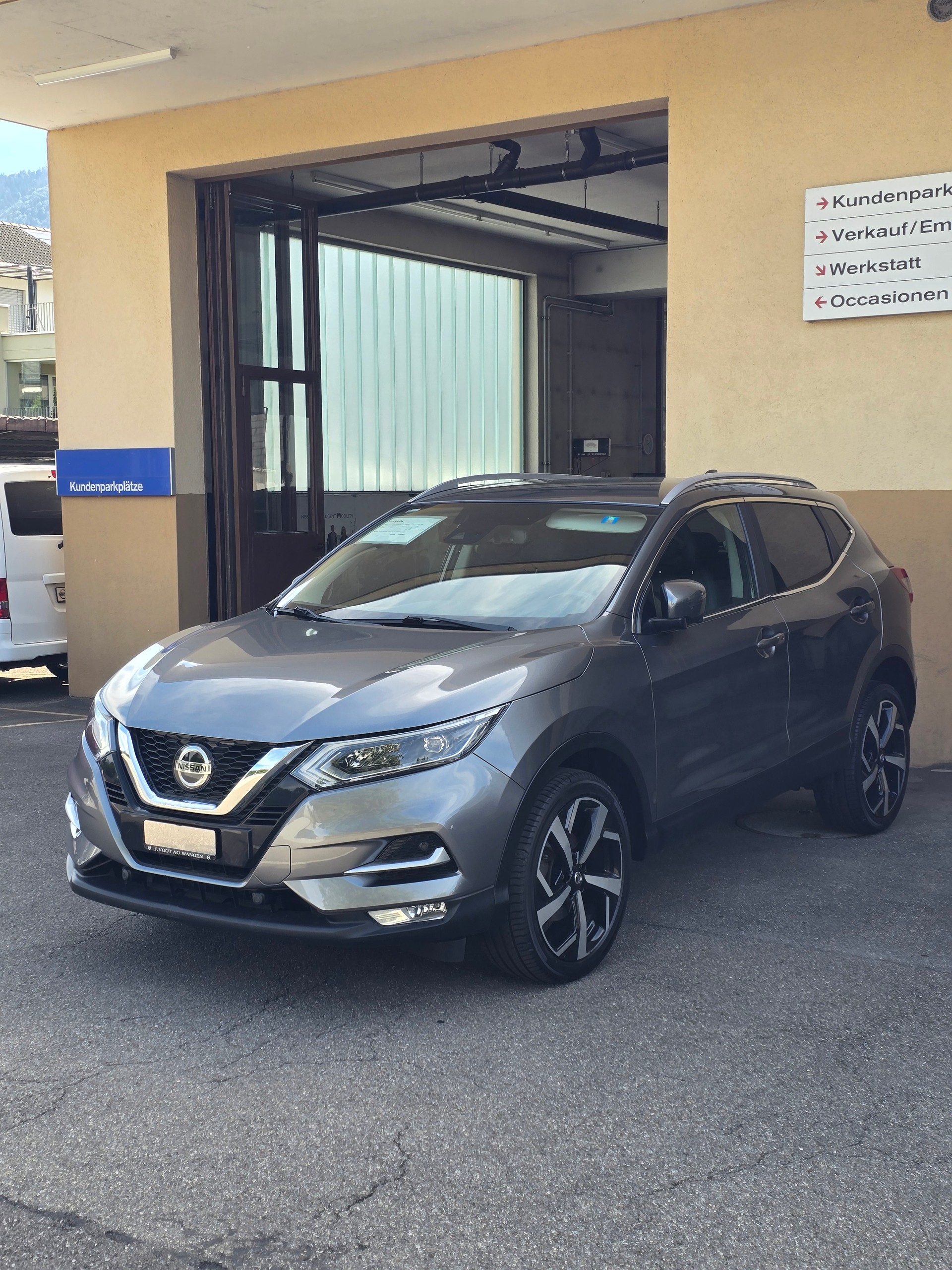 NISSAN Qashqai 1.7 dCi tekna ALL-MODE 4x4-image-1