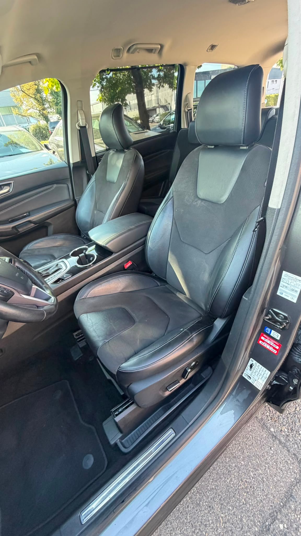 FORD Galaxy 2.0 TDCi Titanium AWD PowerShift-image-12