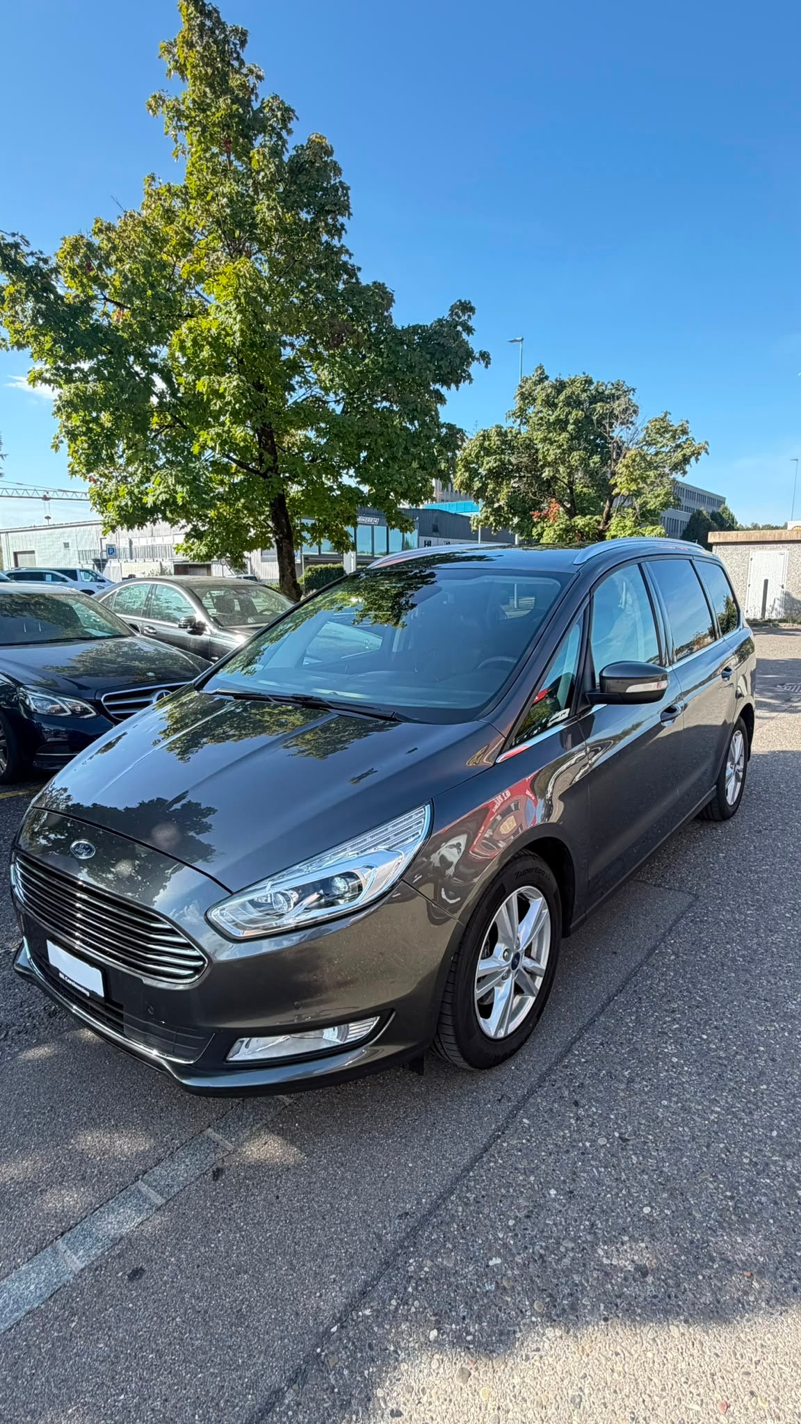 FORD Galaxy 2.0 TDCi Titanium AWD PowerShift-image-2