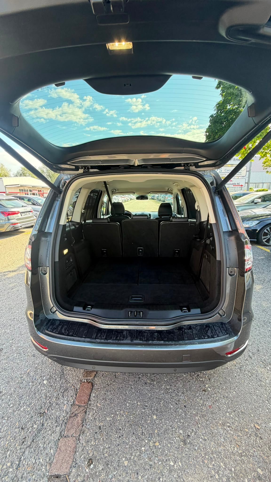 FORD Galaxy 2.0 TDCi Titanium AWD PowerShift-image-6
