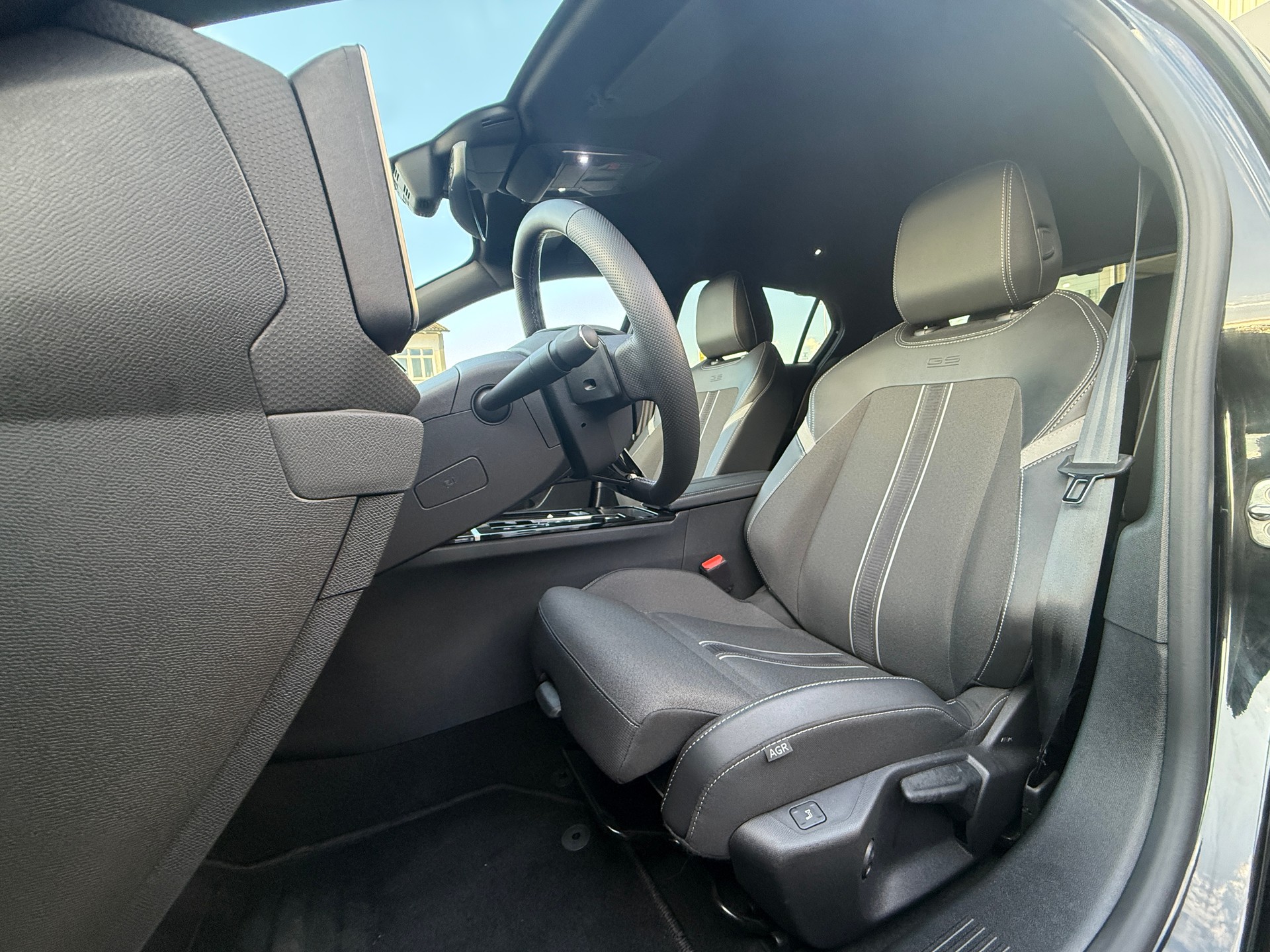 OPEL Astra 1.2i Turbo GS A ***DISTANZREGELUNG / WERKSGARANTIE***-image-26