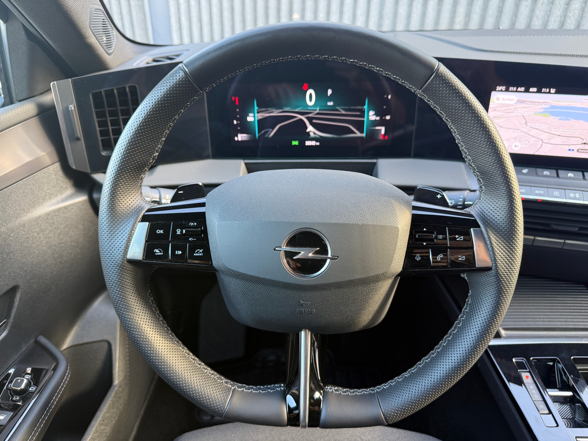 OPEL Astra 1.2i Turbo GS A ***DISTANZREGELUNG / WERKSGARANTIE***-image-9