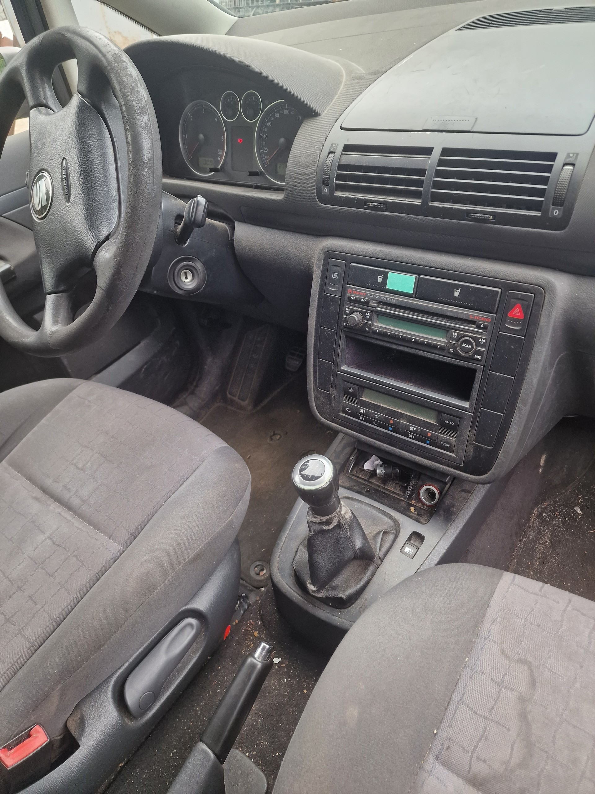 SEAT Alhambra 1.9 TDI Advantage-image-6