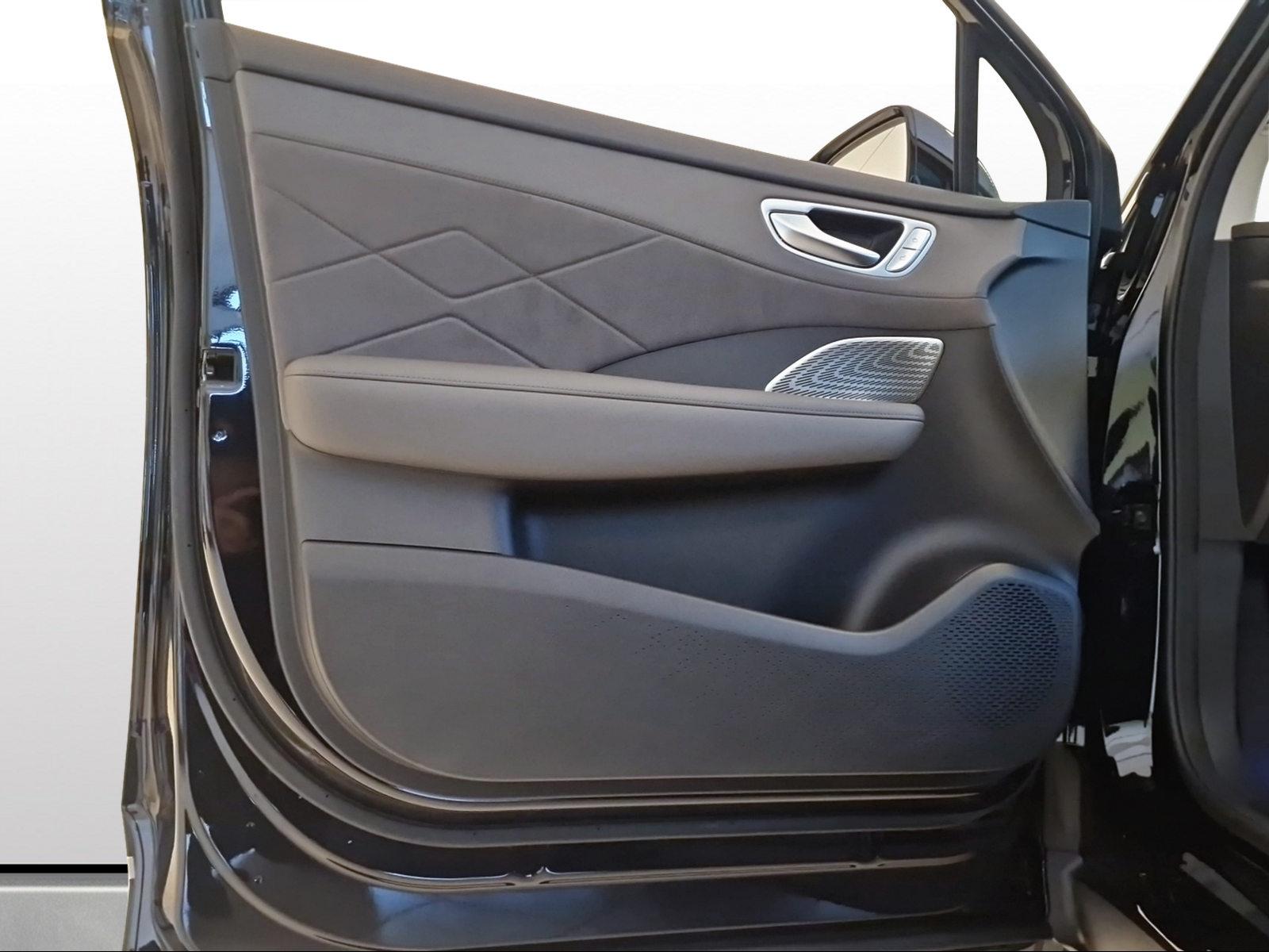 MG S6 EV 77 kWh Luxury 4WD-image-6