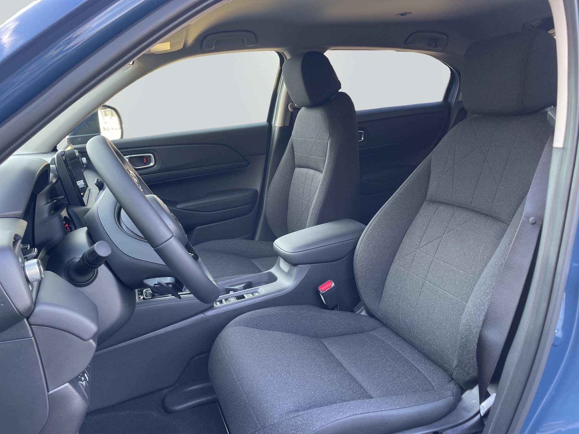 HONDA HR-V 1.5 i-MMD Elegance-image-9