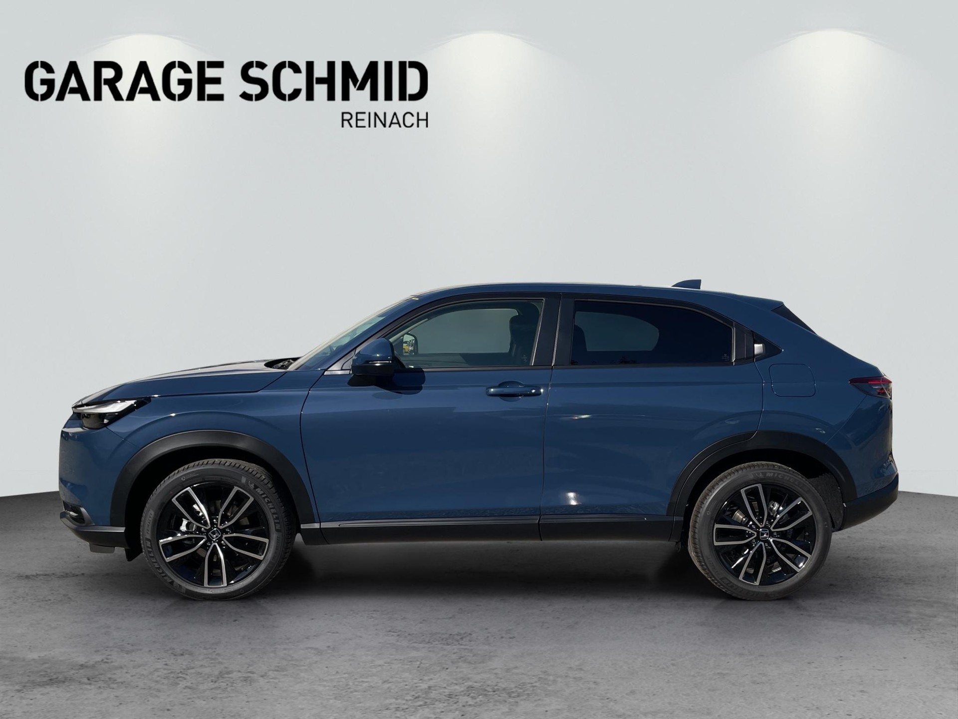 HONDA HR-V 1.5 i-MMD Elegance-showroom-element-3