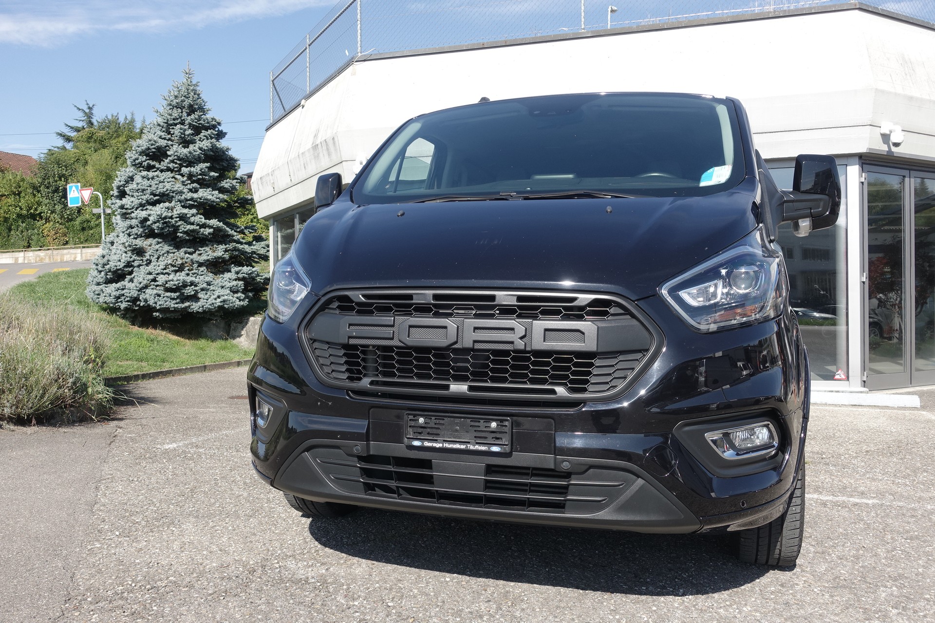 FORD Tourneo Custom 320 L2H1 Titanium X A-image-5