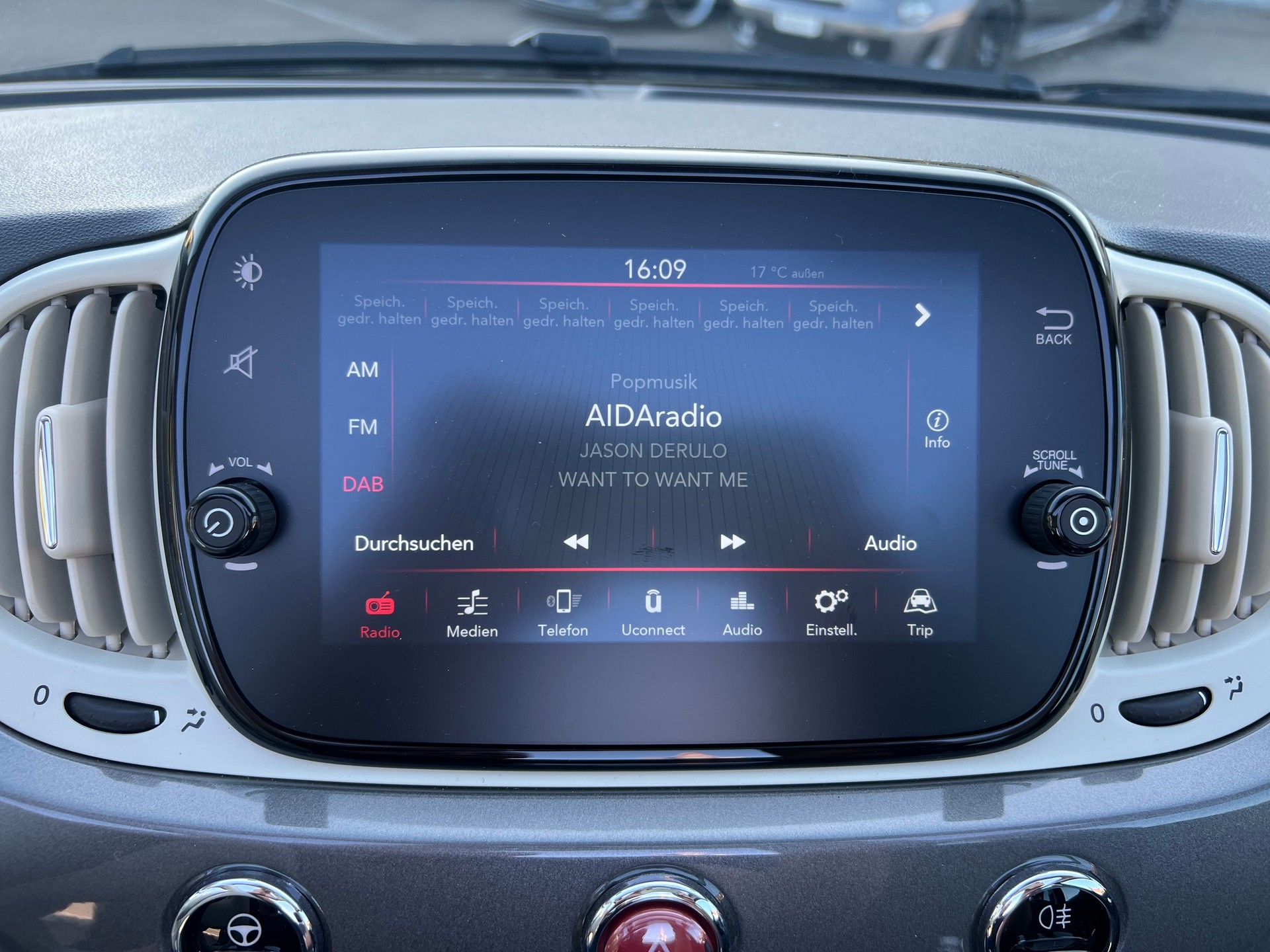 FIAT 500C 1.0 N3 MildHybrid Swiss Edition Spezialle-image-23