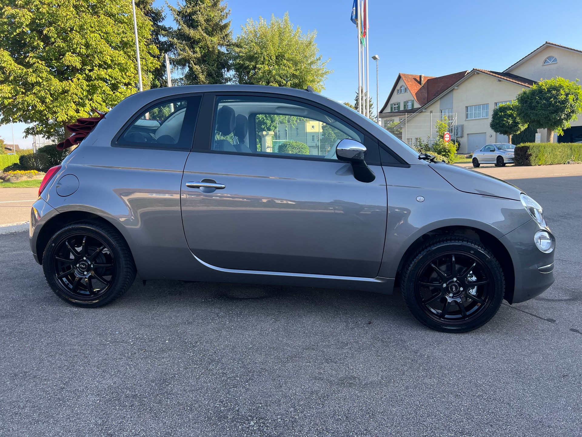 FIAT 500C 1.0 N3 MildHybrid Swiss Edition Spezialle-image-8
