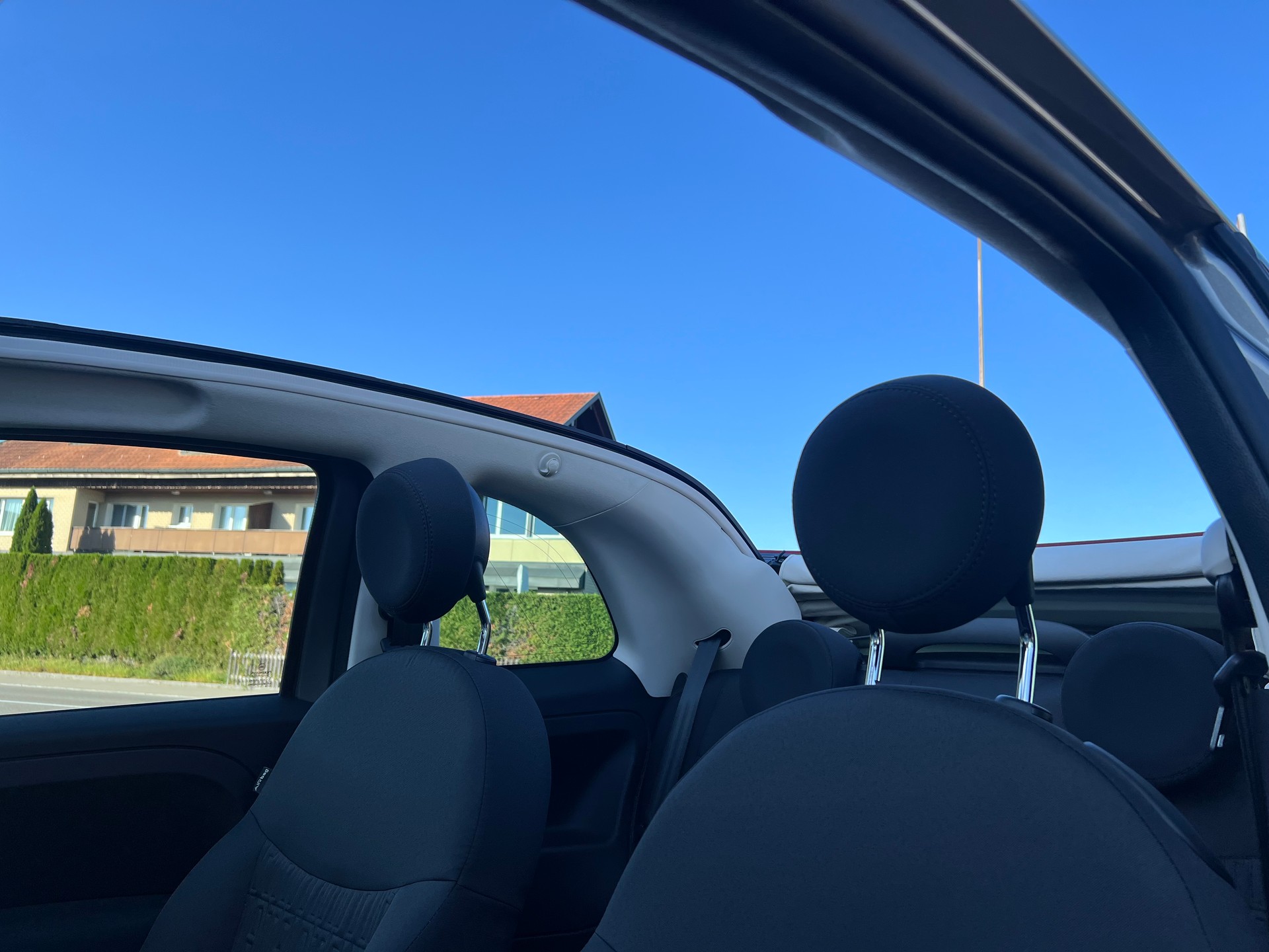 FIAT 500C 1.0 N3 MildHybrid Swiss Edition Spezialle-image-31