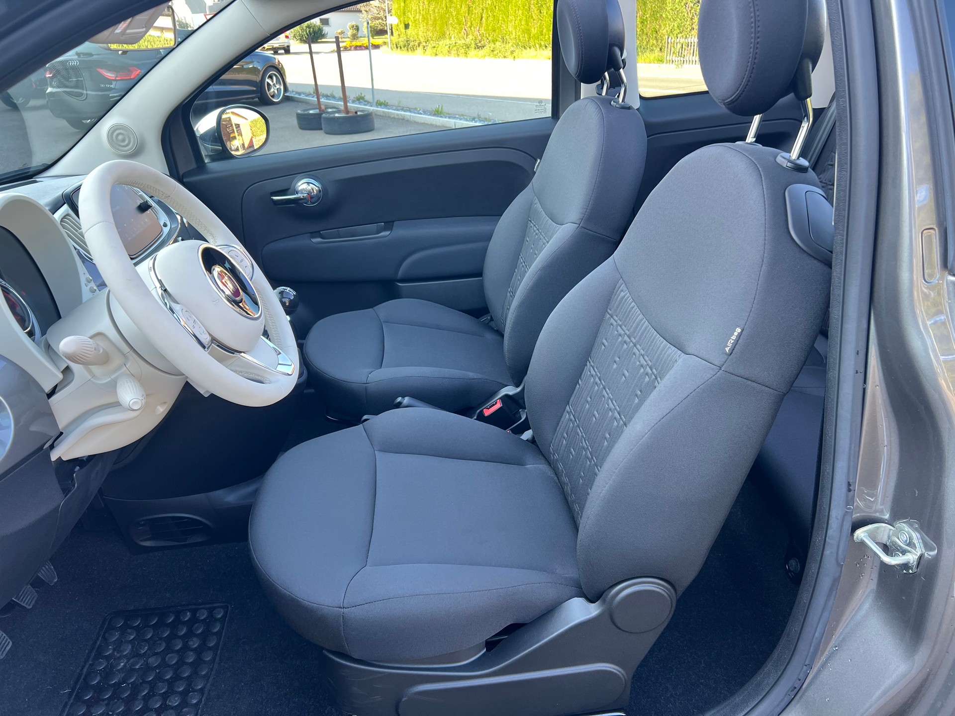 FIAT 500C 1.0 N3 MildHybrid Swiss Edition Spezialle-image-28