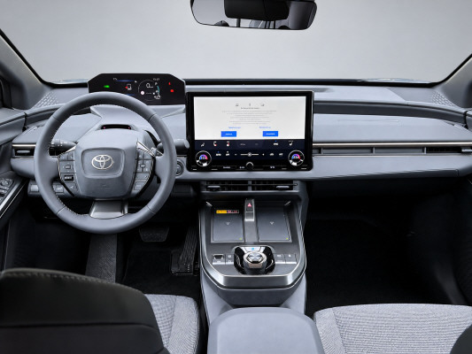 TOYOTA bZ4X Style 73,1 kWh AWD-image-5