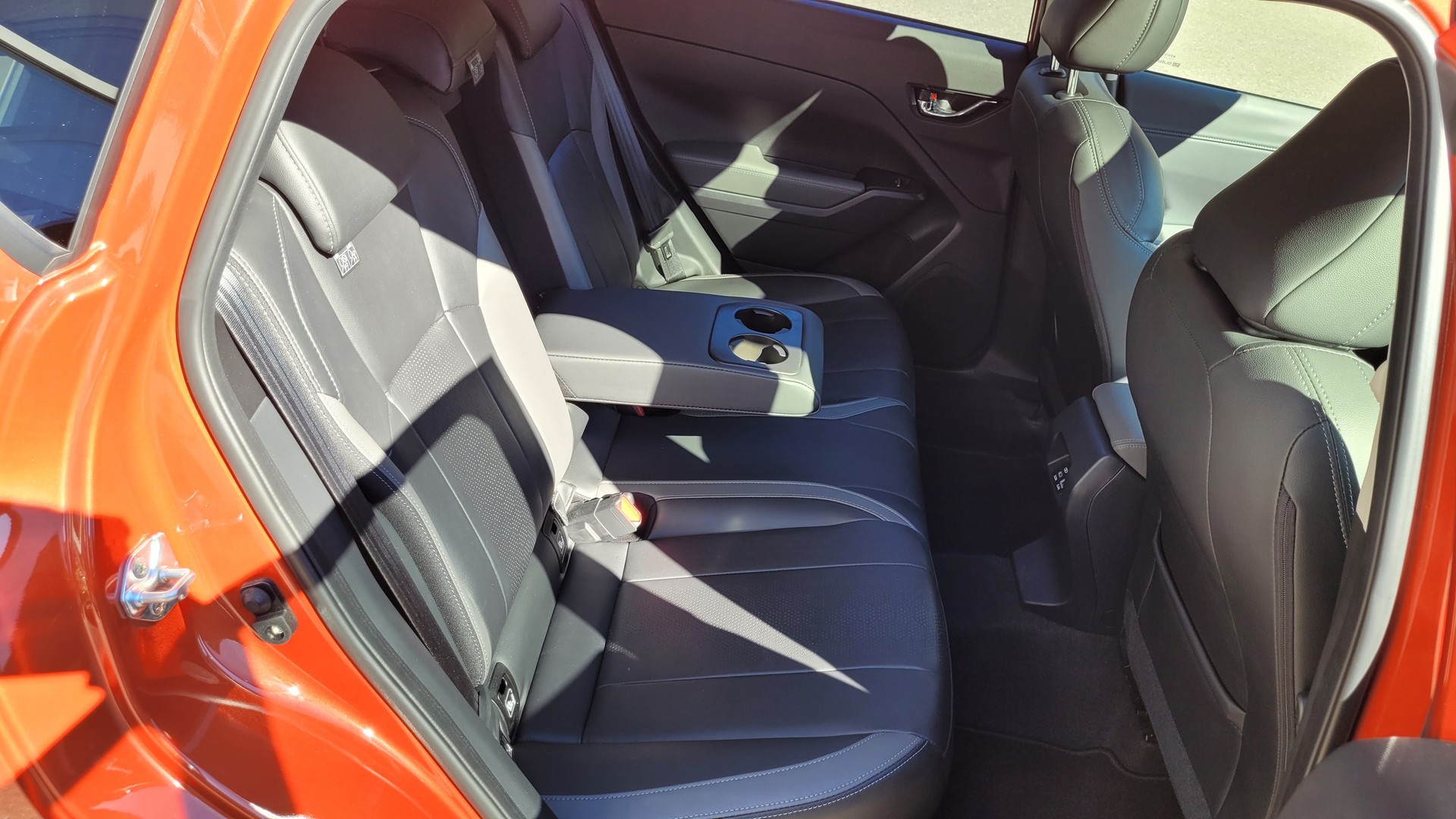 SUBARU Impreza 2.0 e-Boxer Luxury AWD Lineartronic-image-16