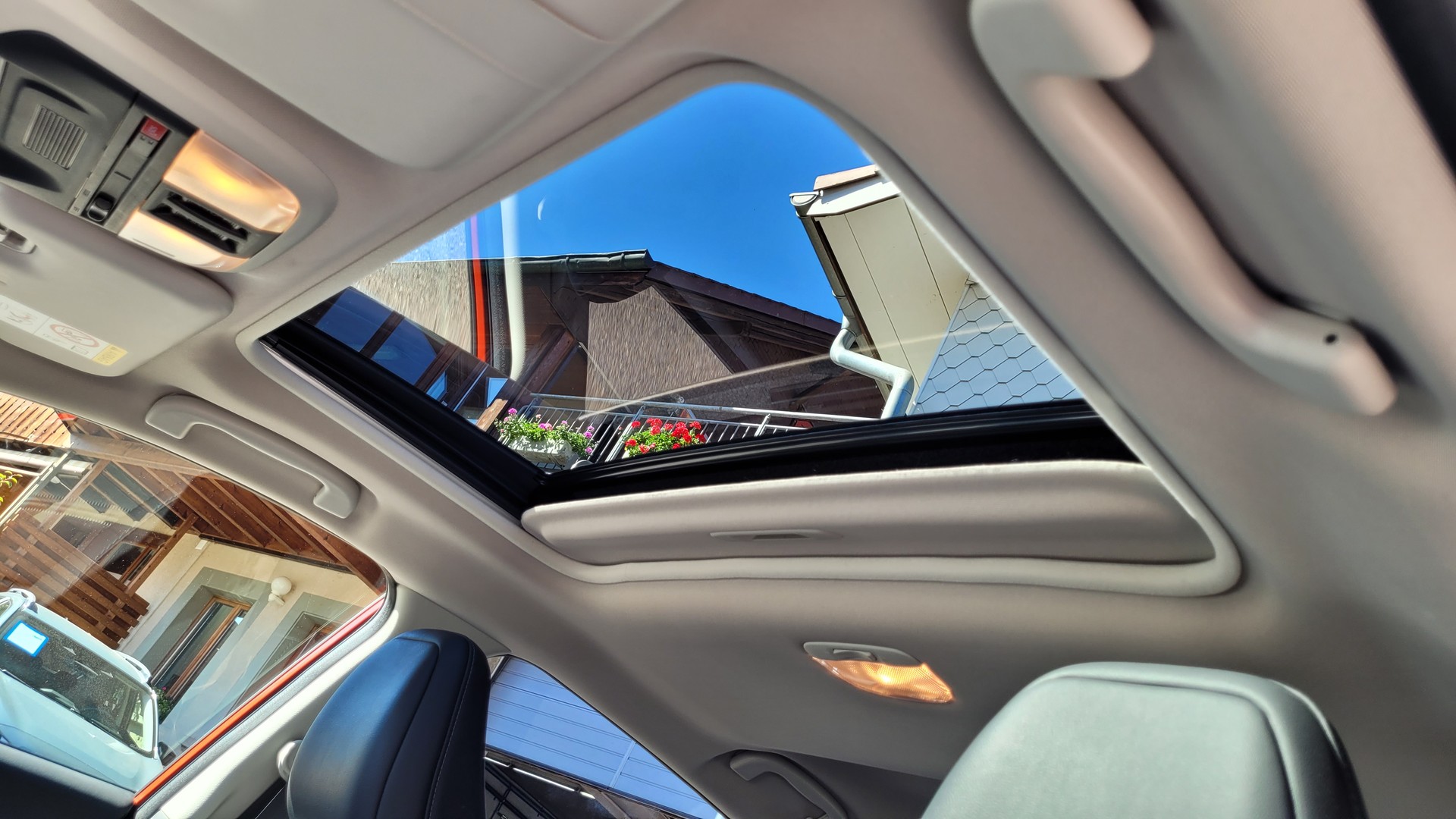 SUBARU Impreza 2.0 e-Boxer Luxury AWD Lineartronic-image-6