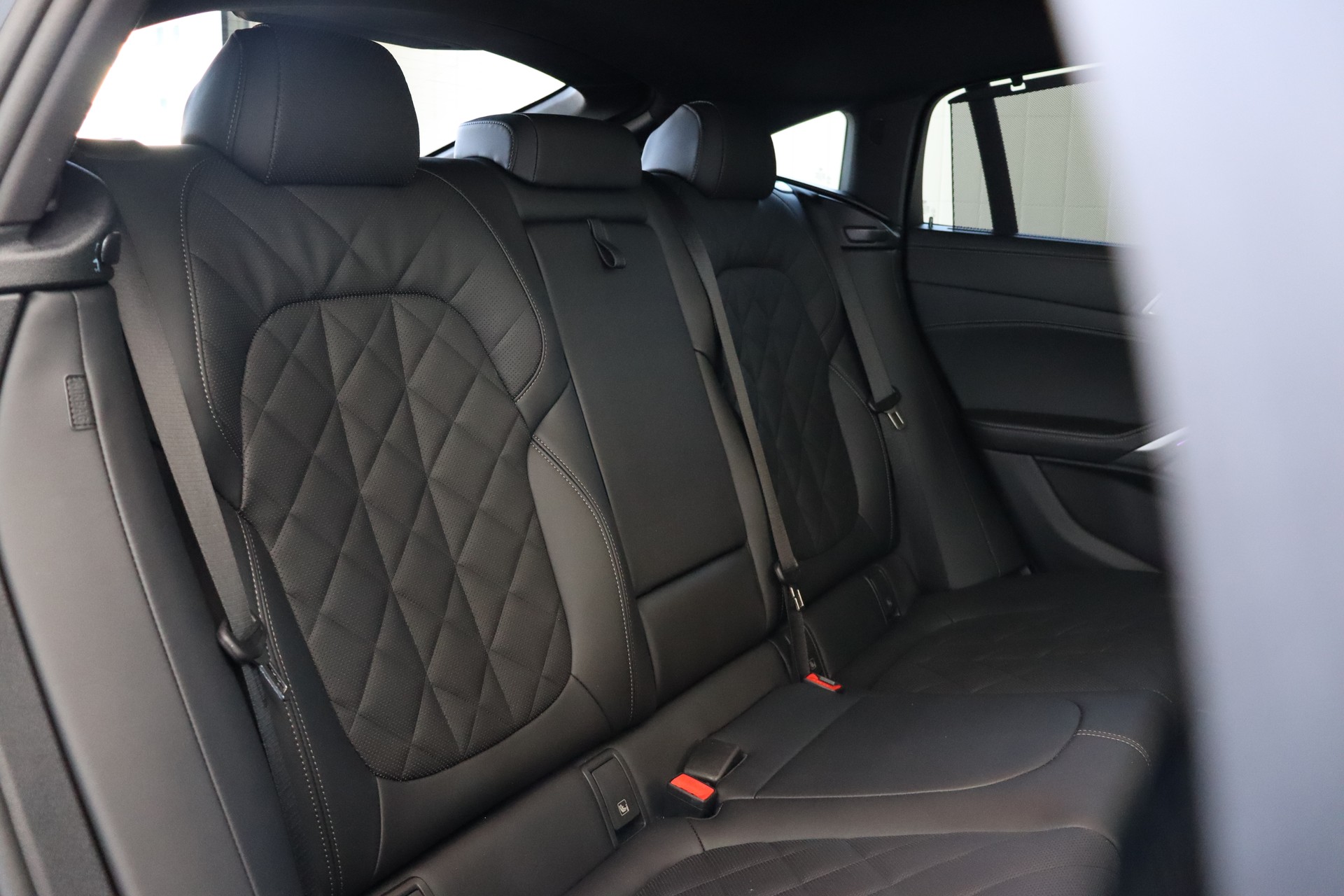 BMW X6 xDrive 48V 40d M Sport Steptronic-image-15