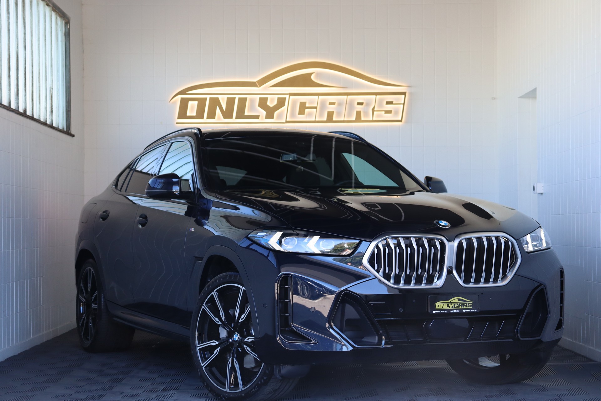 BMW X6 xDrive 48V 40d M Sport Steptronic-image-0