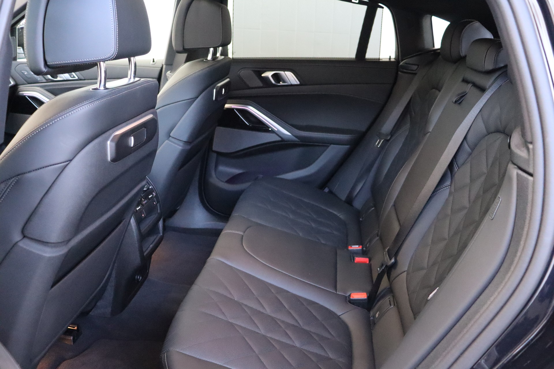 BMW X6 xDrive 48V 40d M Sport Steptronic-image-12