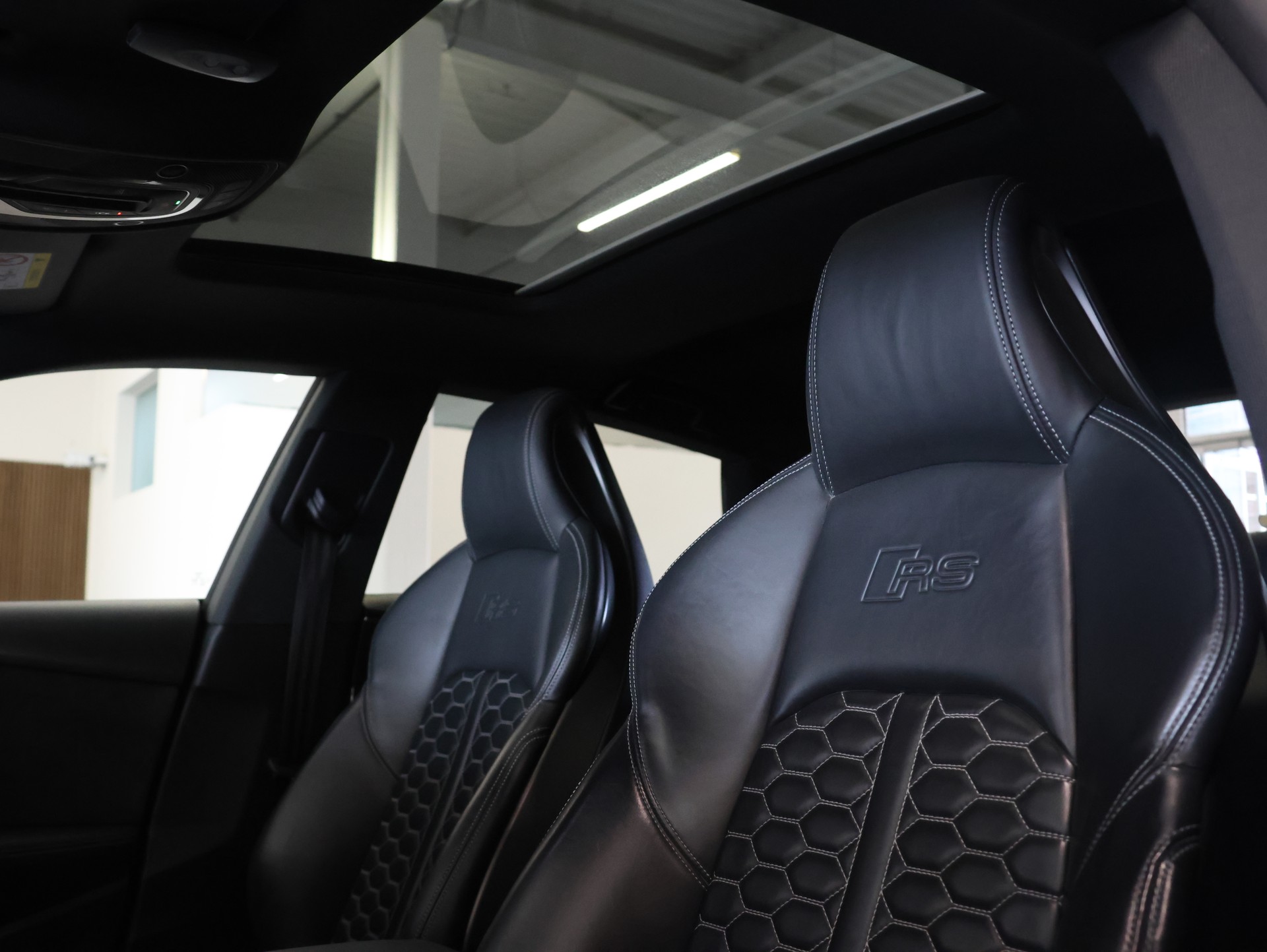 AUDI RS5 Sportback 2.9 TFSI quattro tiptronic *RS-SPORTABGASANLAGE*-image-16