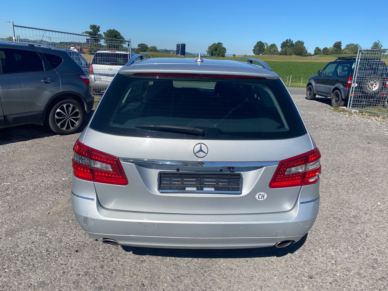 MERCEDES-BENZ E 350 4Matic 7G-Tronic-image-4