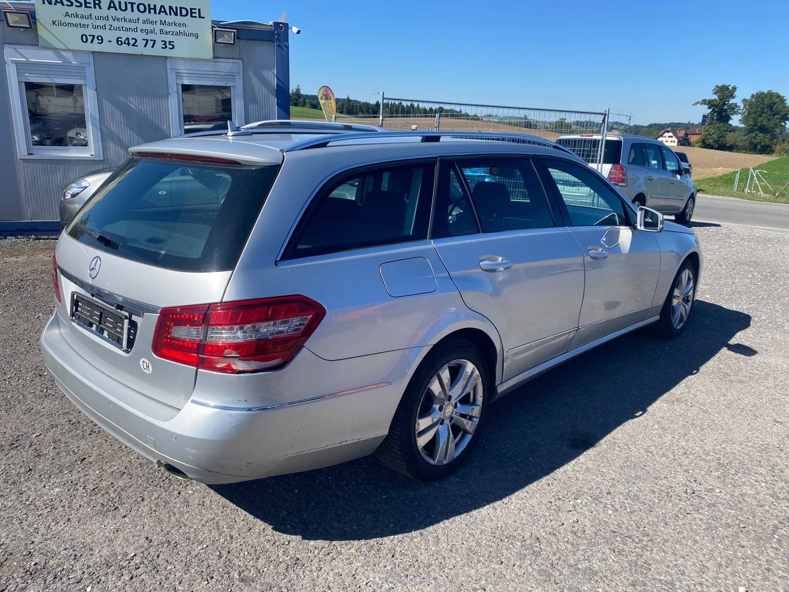 MERCEDES-BENZ E 350 4Matic 7G-Tronic-image-3