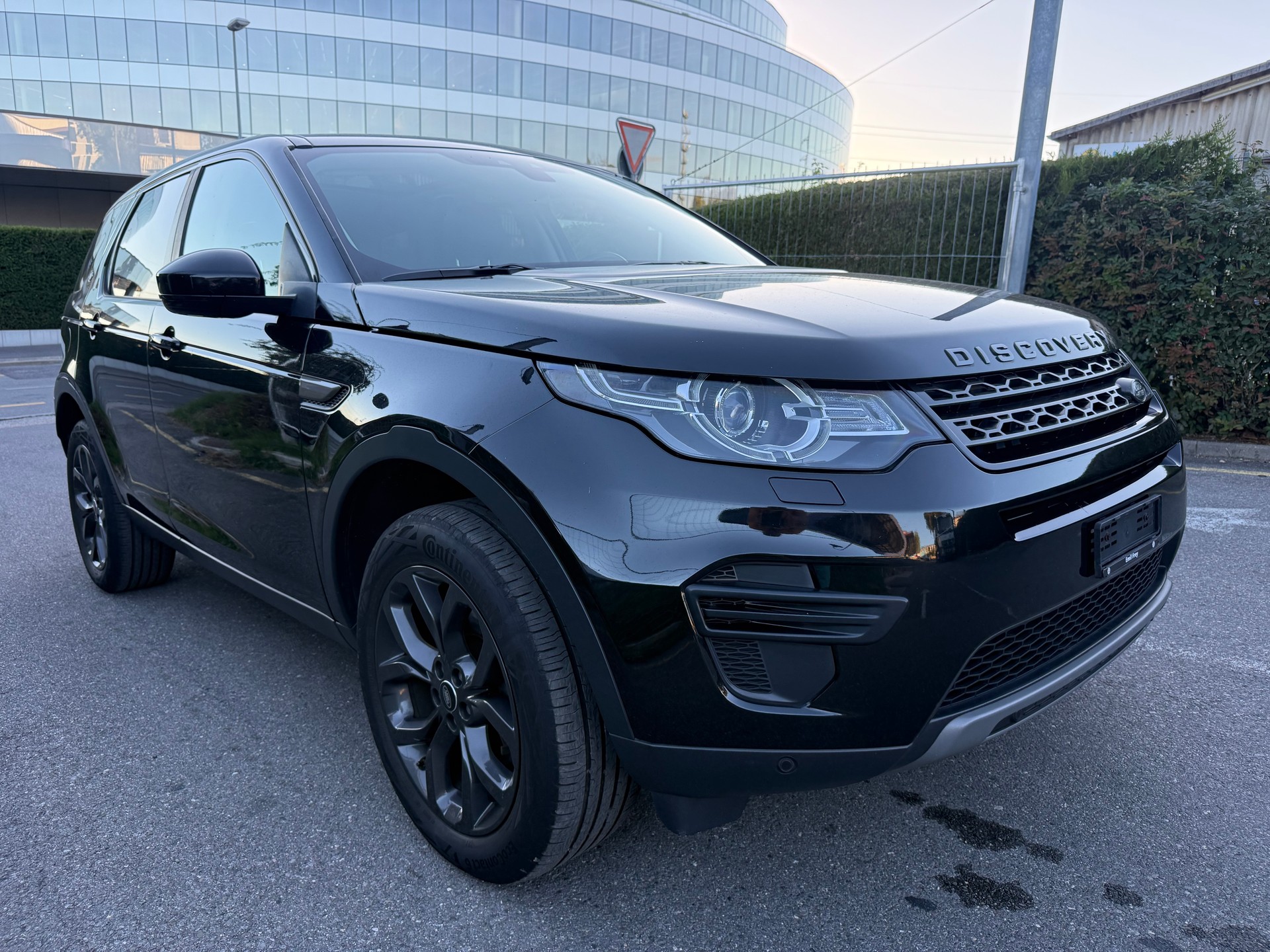 LAND ROVER Discovery Sport 2.0 Si4 HSE Advantage AT9-image-0