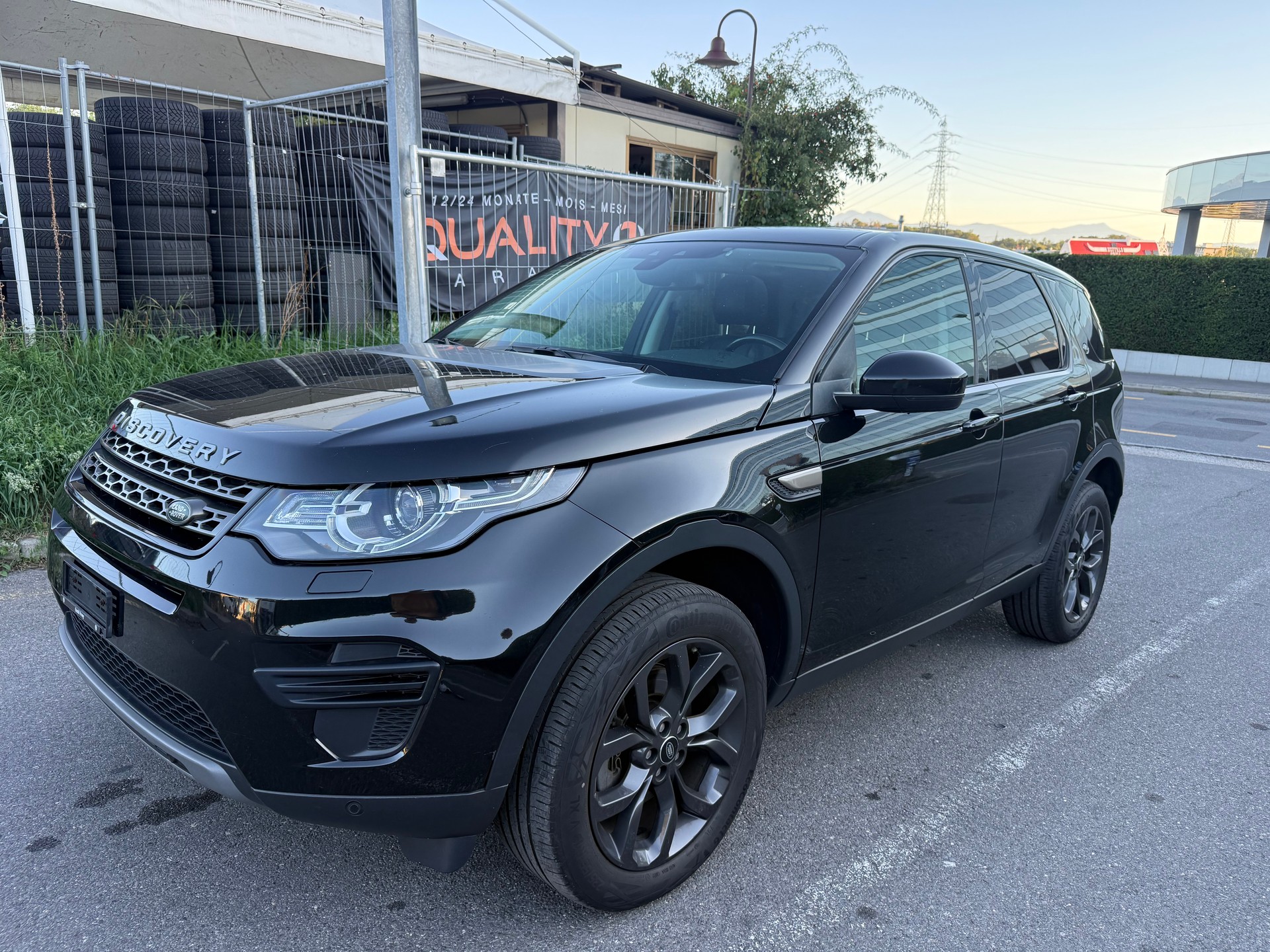 LAND ROVER Discovery Sport 2.0 Si4 HSE Advantage AT9-image-2