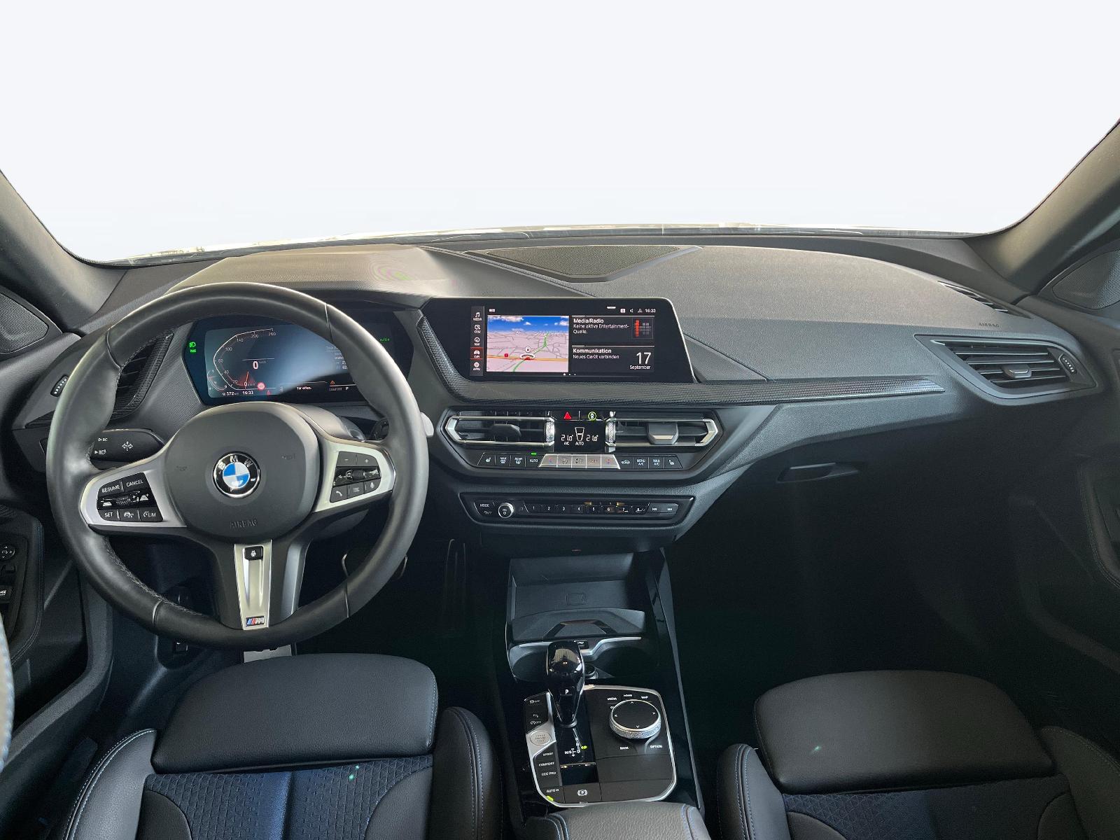 BMW 218i Gran Coupé-image-9