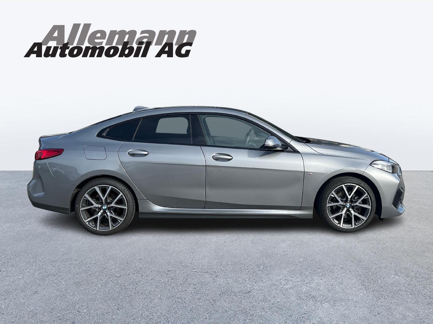 BMW 218i Gran Coupé-image-6
