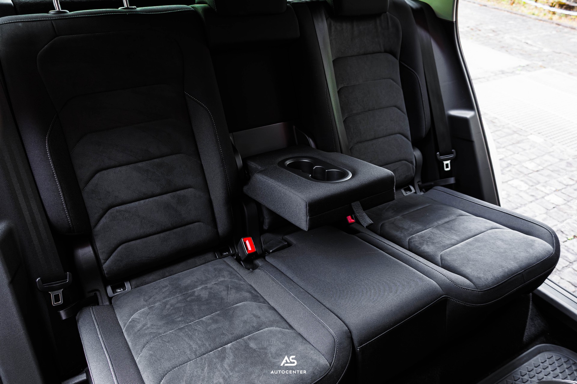 VW Tiguan 2.0TSI Highline 4Motion DSG (CH) MASSAGE | HEADUP | 360°-image-5