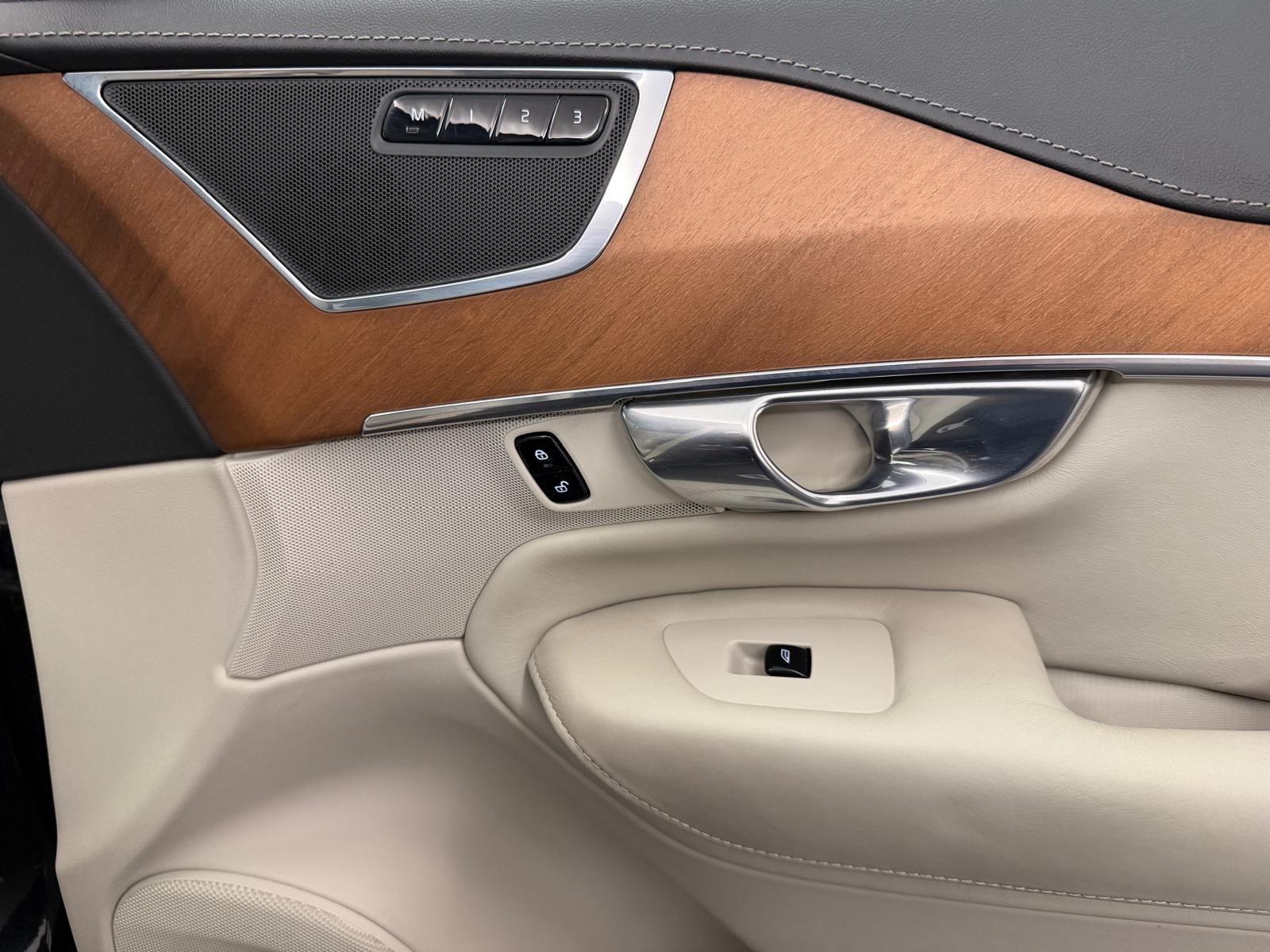 VOLVO XC90 2.0 T6 Momentum 7P. AWD-image-24