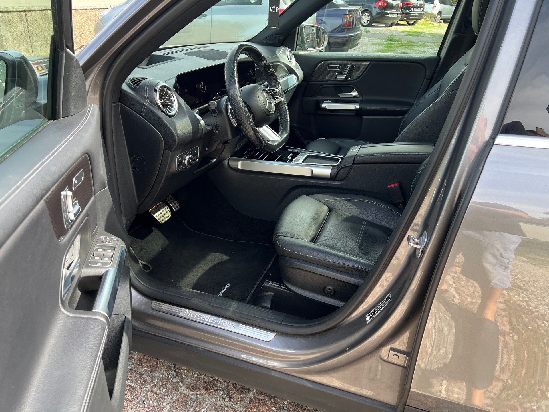 MERCEDES-BENZ GLB 220 d 4Matic AMG Line 8G-Tronic-image-8