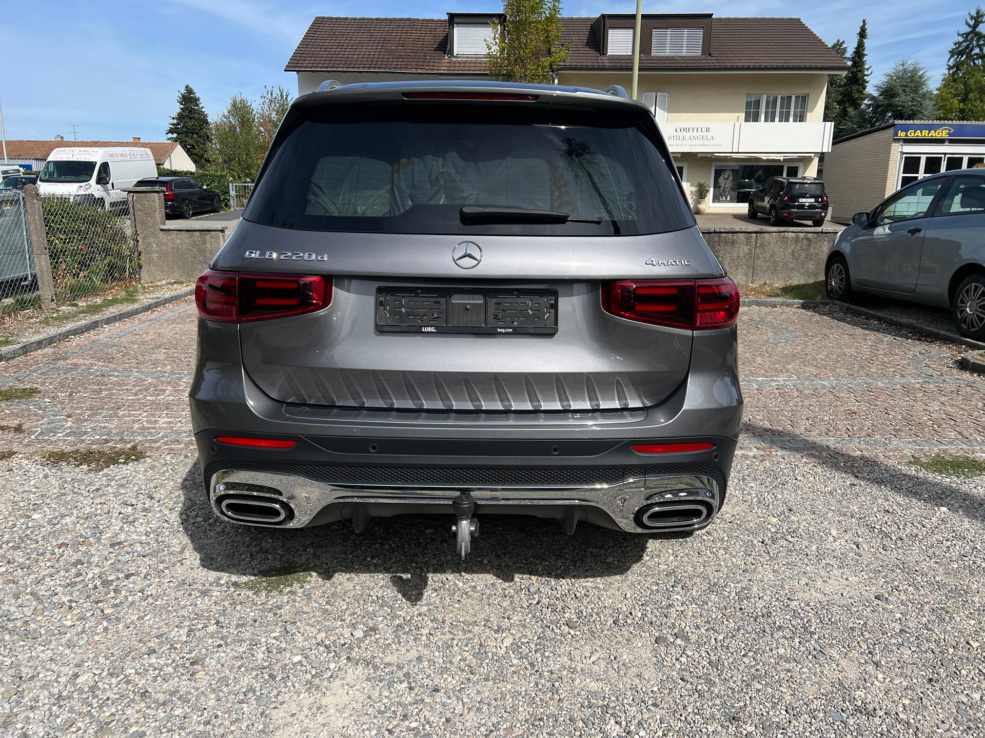 MERCEDES-BENZ GLB 220 d 4Matic AMG Line 8G-Tronic-image-5