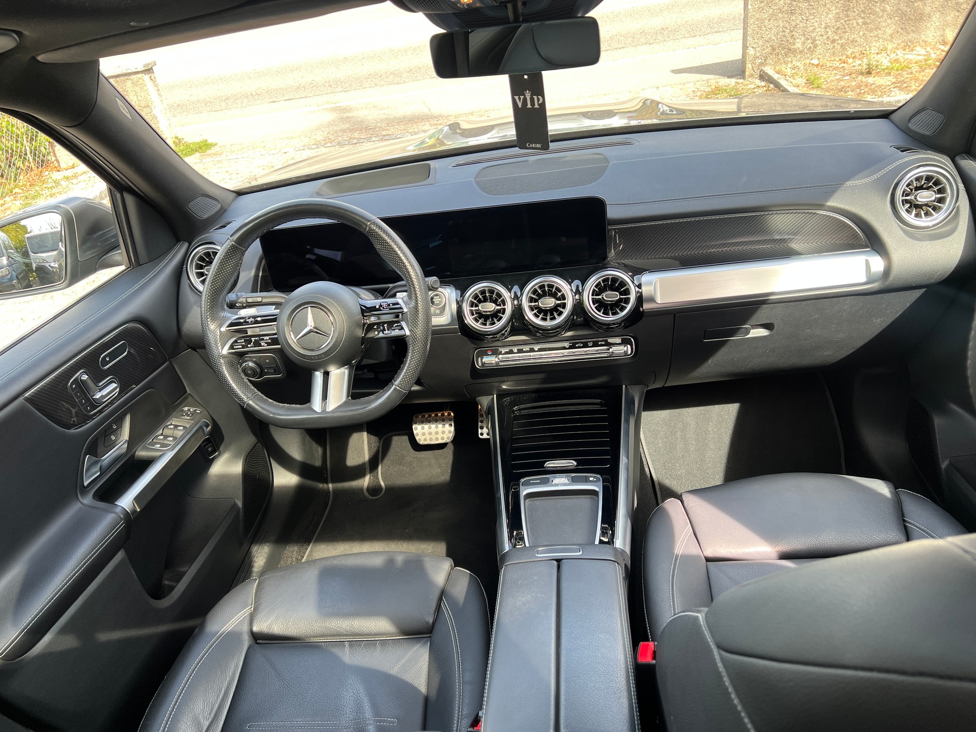 MERCEDES-BENZ GLB 220 d 4Matic AMG Line 8G-Tronic-image-11