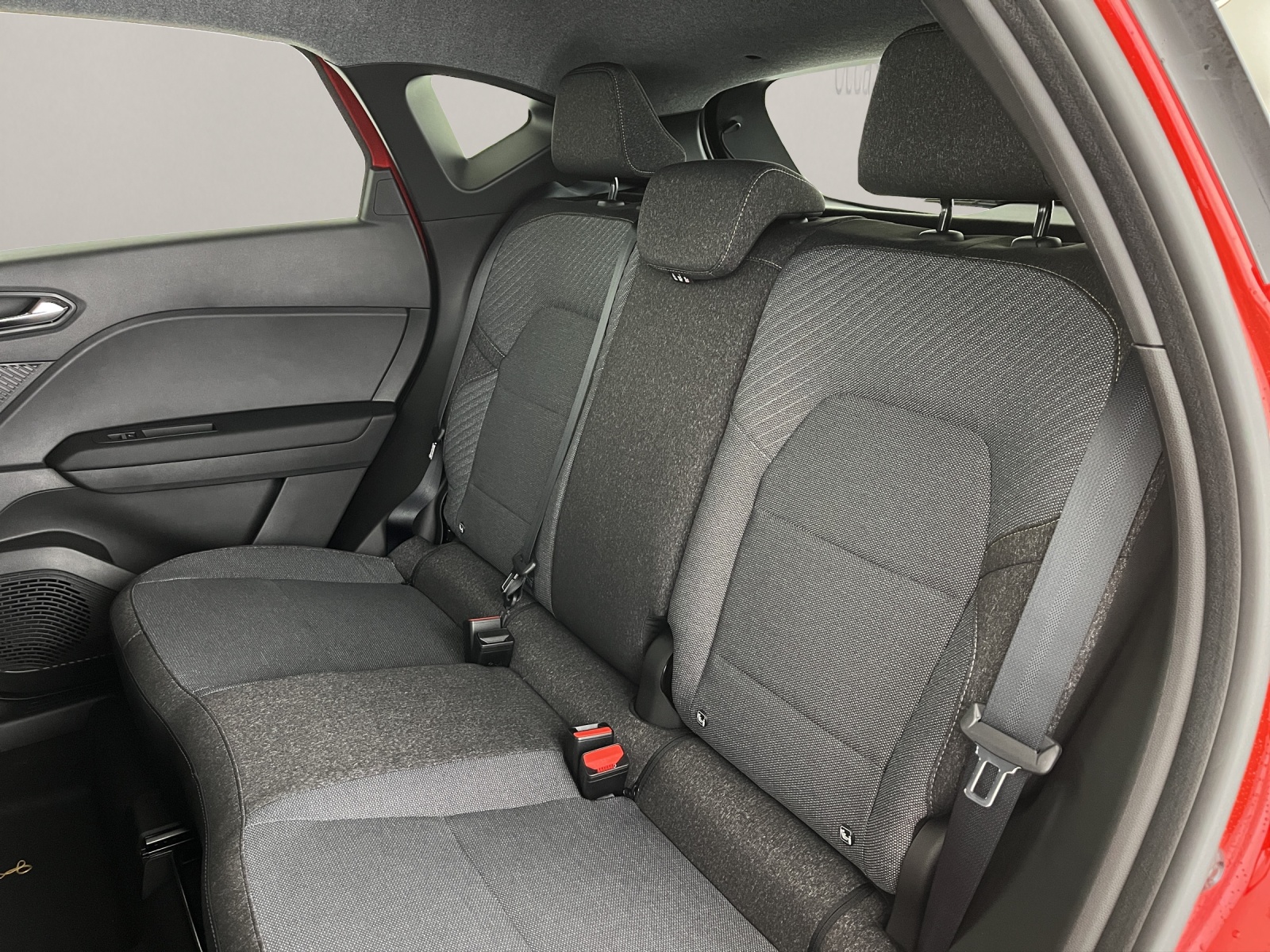 RENAULT Captur 1.8 E-Tech techno-image-14