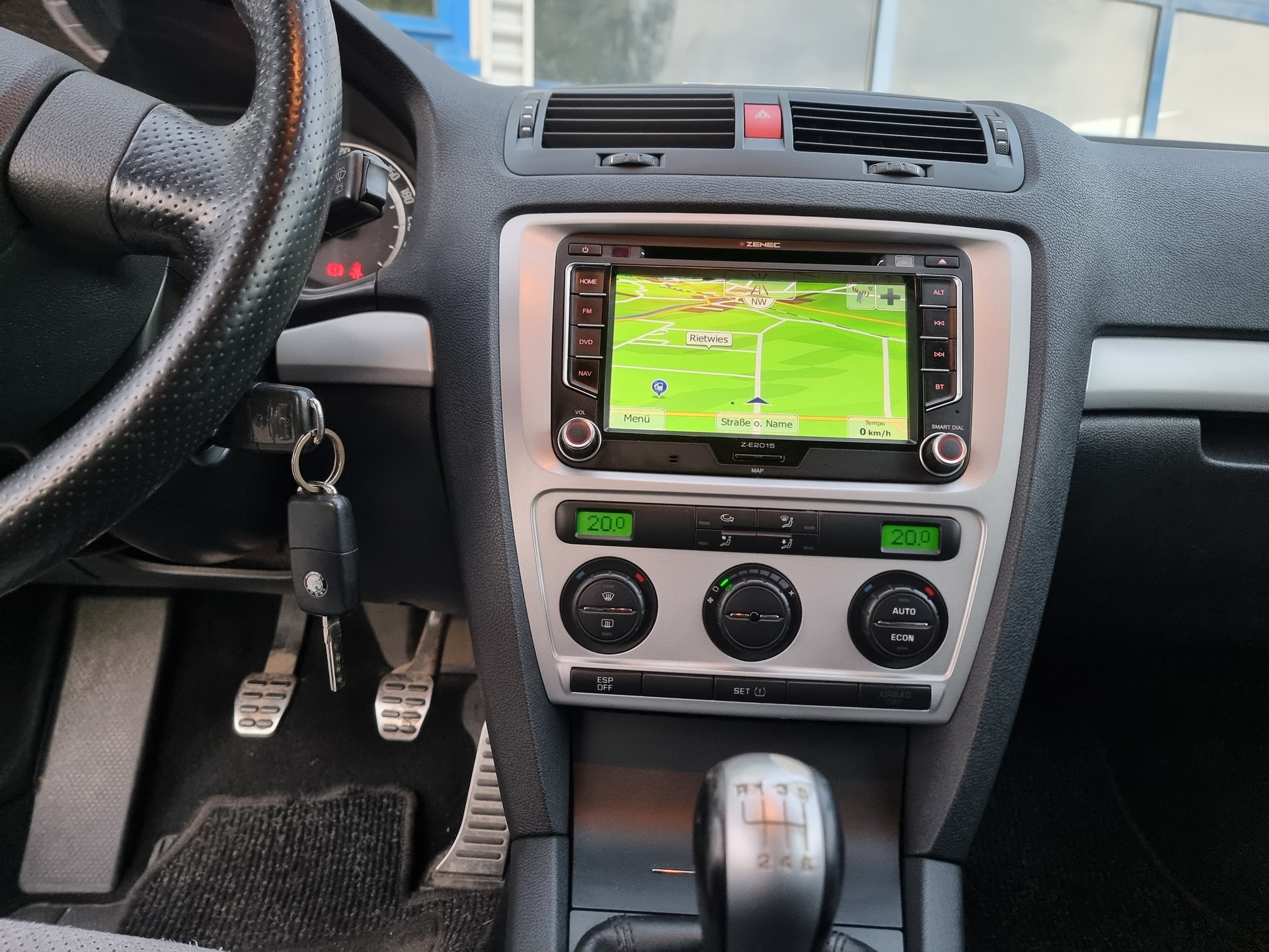 SKODA Octavia 2.0 TFSI RS-image-4
