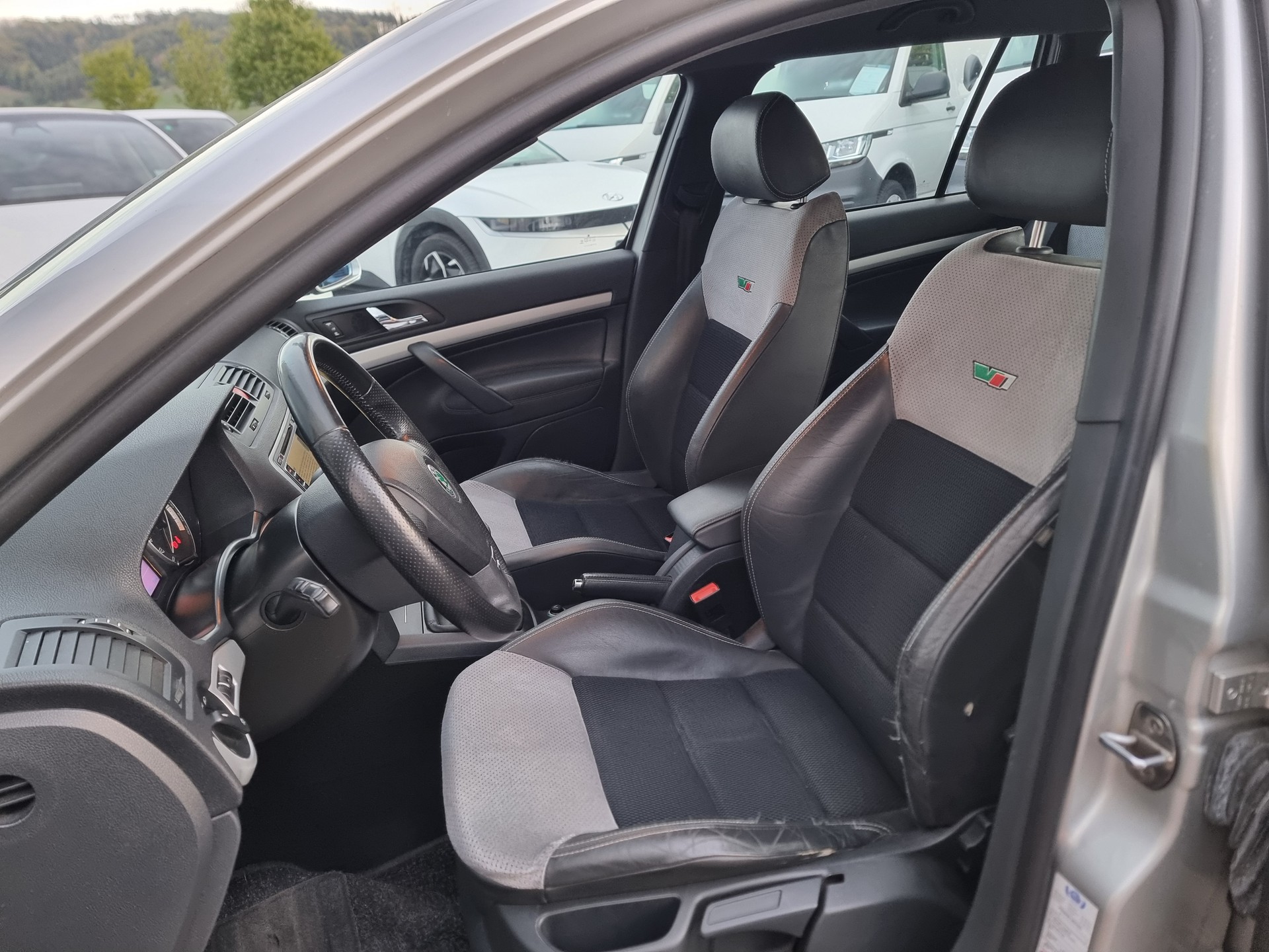 SKODA Octavia 2.0 TFSI RS-image-6