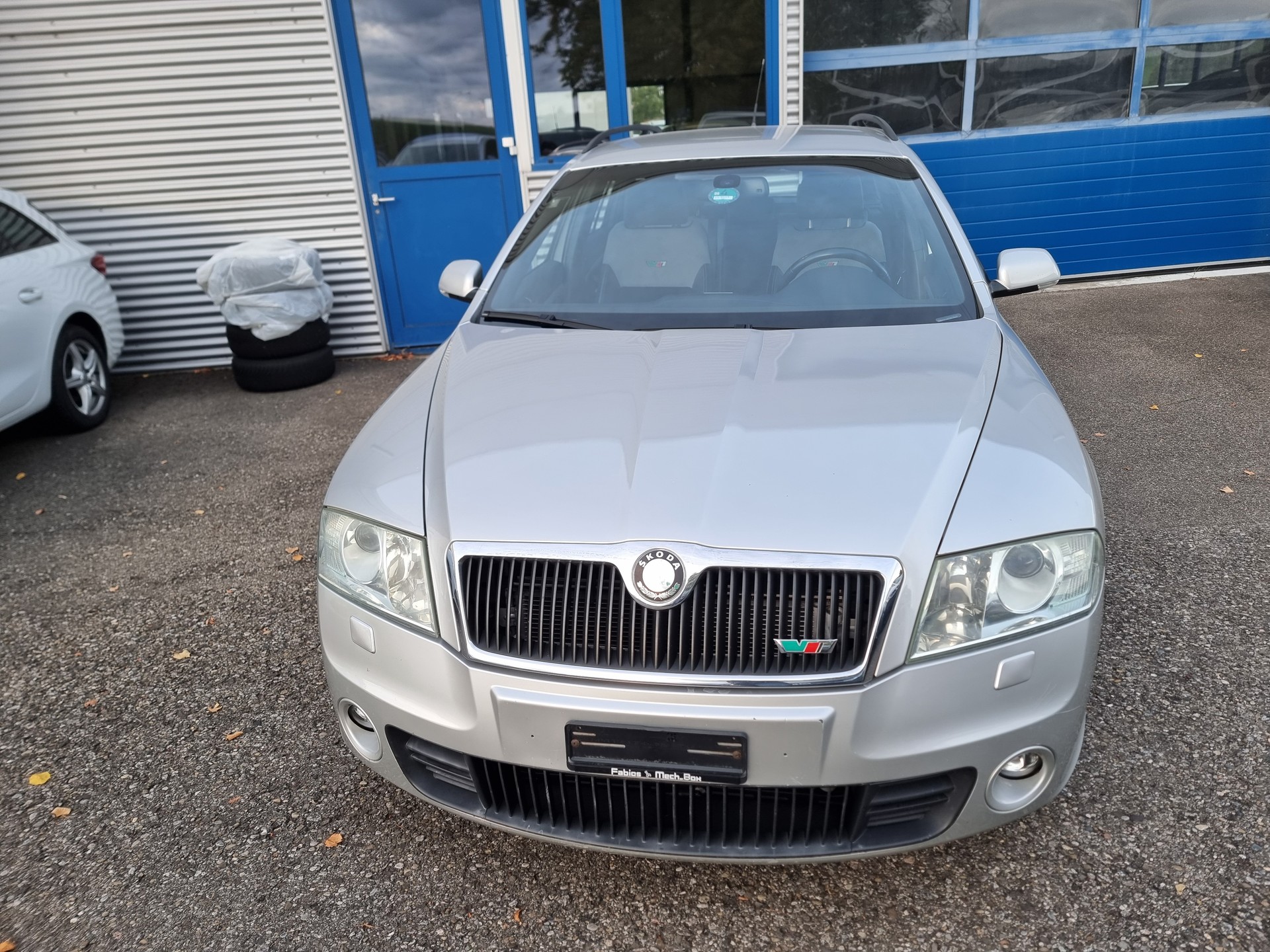 SKODA Octavia 2.0 TFSI RS-image-1