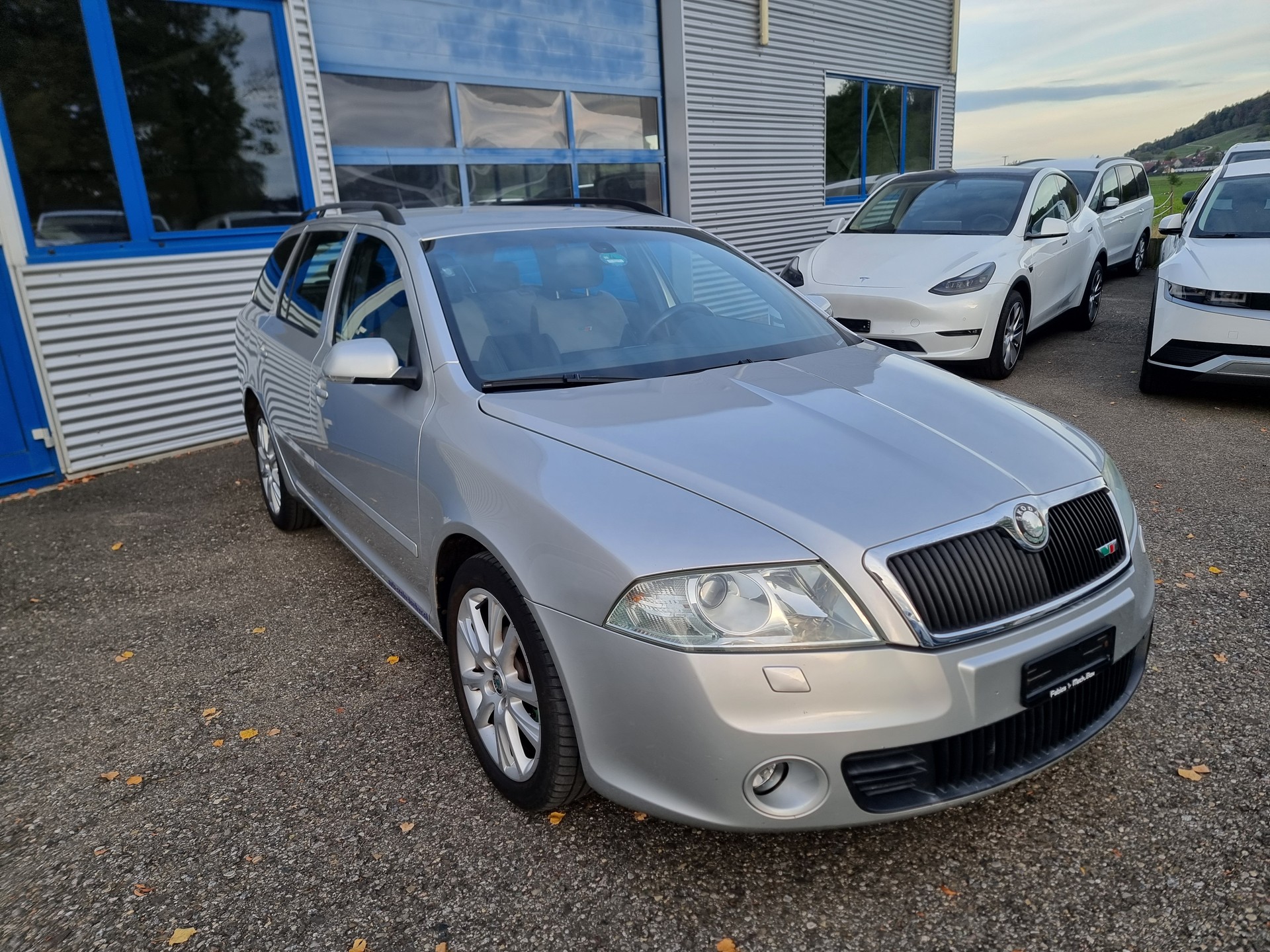 SKODA Octavia 2.0 TFSI RS-image-2