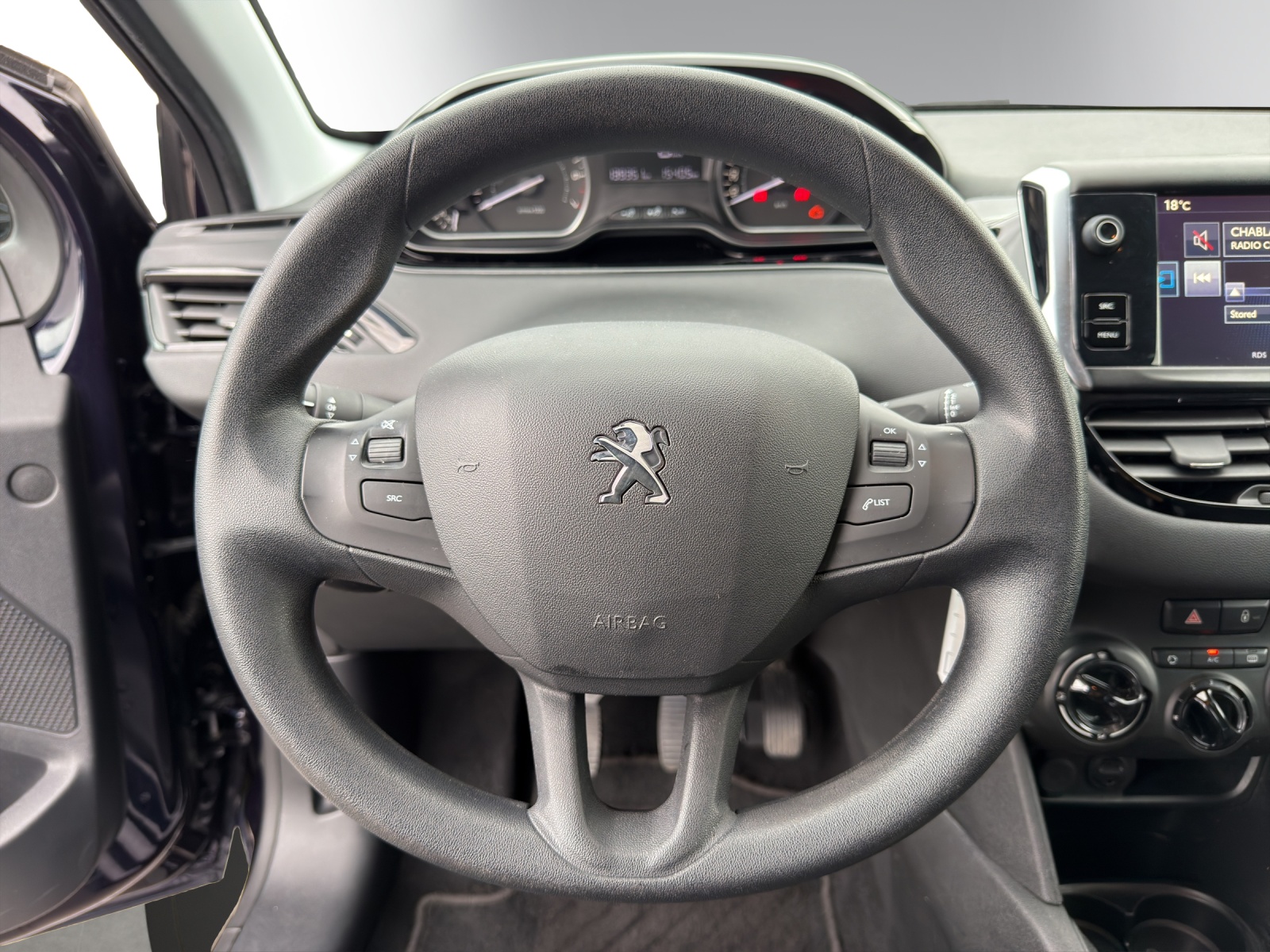 PEUGEOT 208 1.2 PureTech Active-image-8